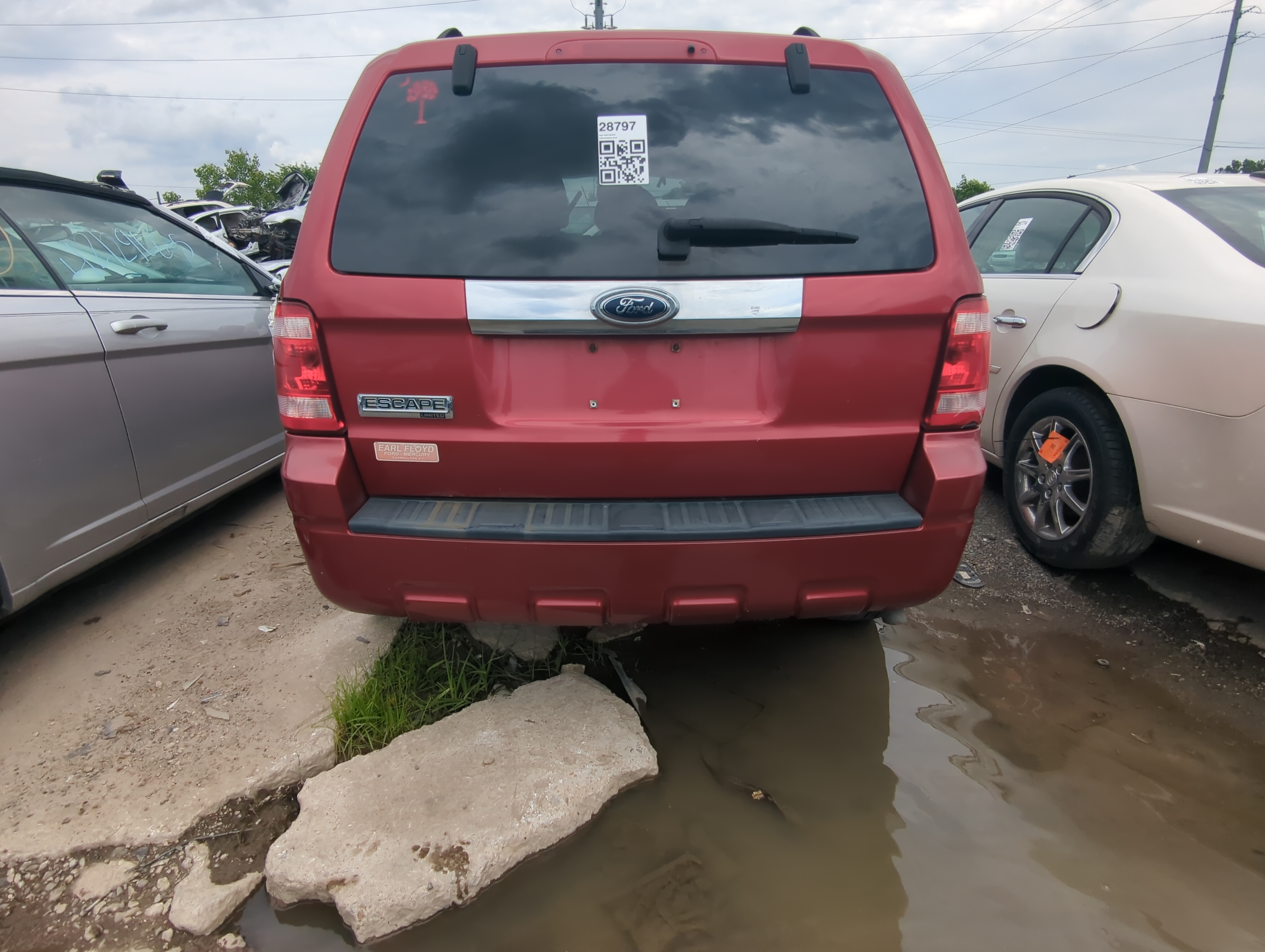 Picture of 2008-2012 Ford Escape Rear Bumper Assembly Oem 1067924