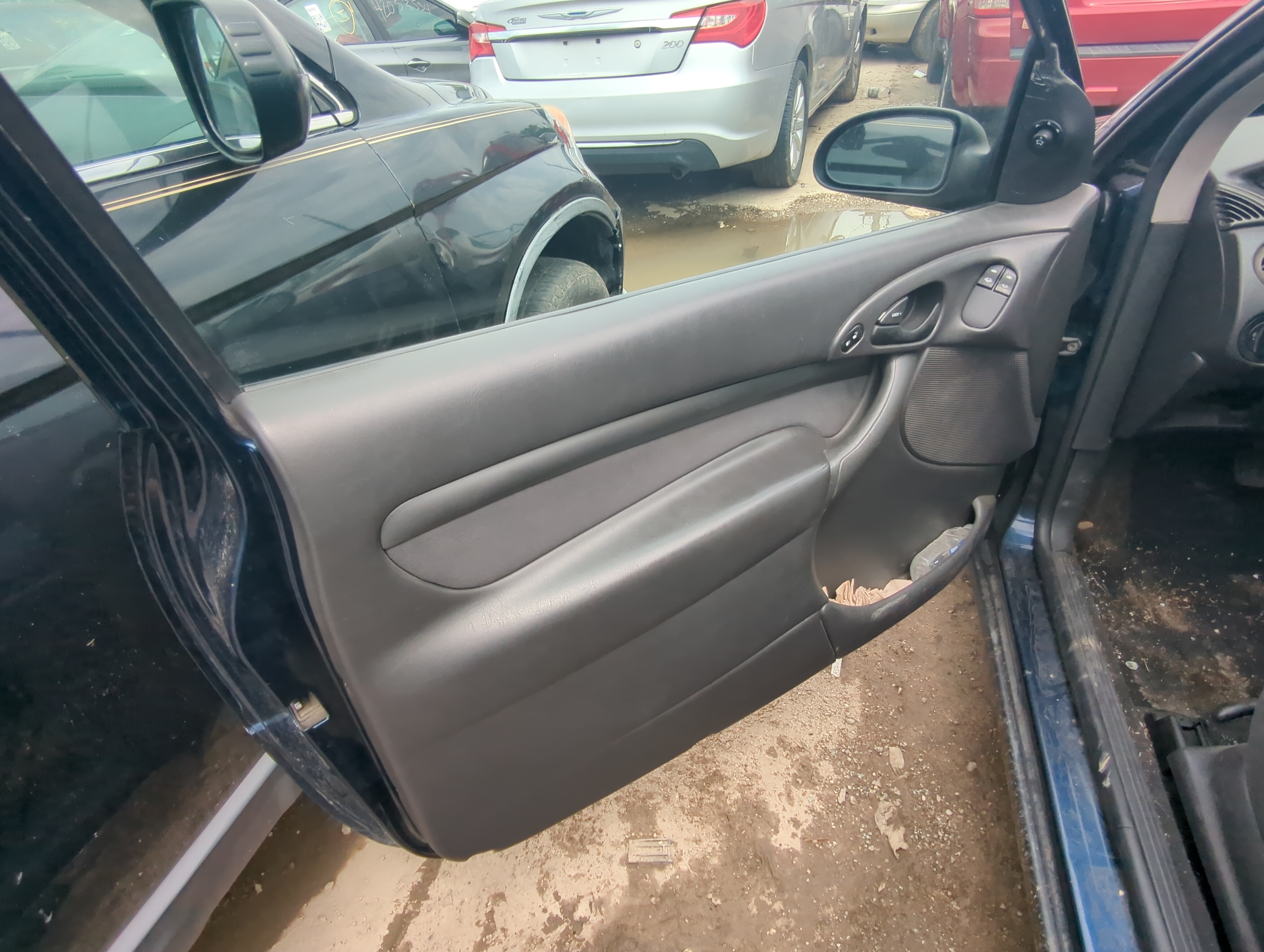Picture of 2001 Ford Focus Front Left Driver Interior Door Panel Trim 1068076