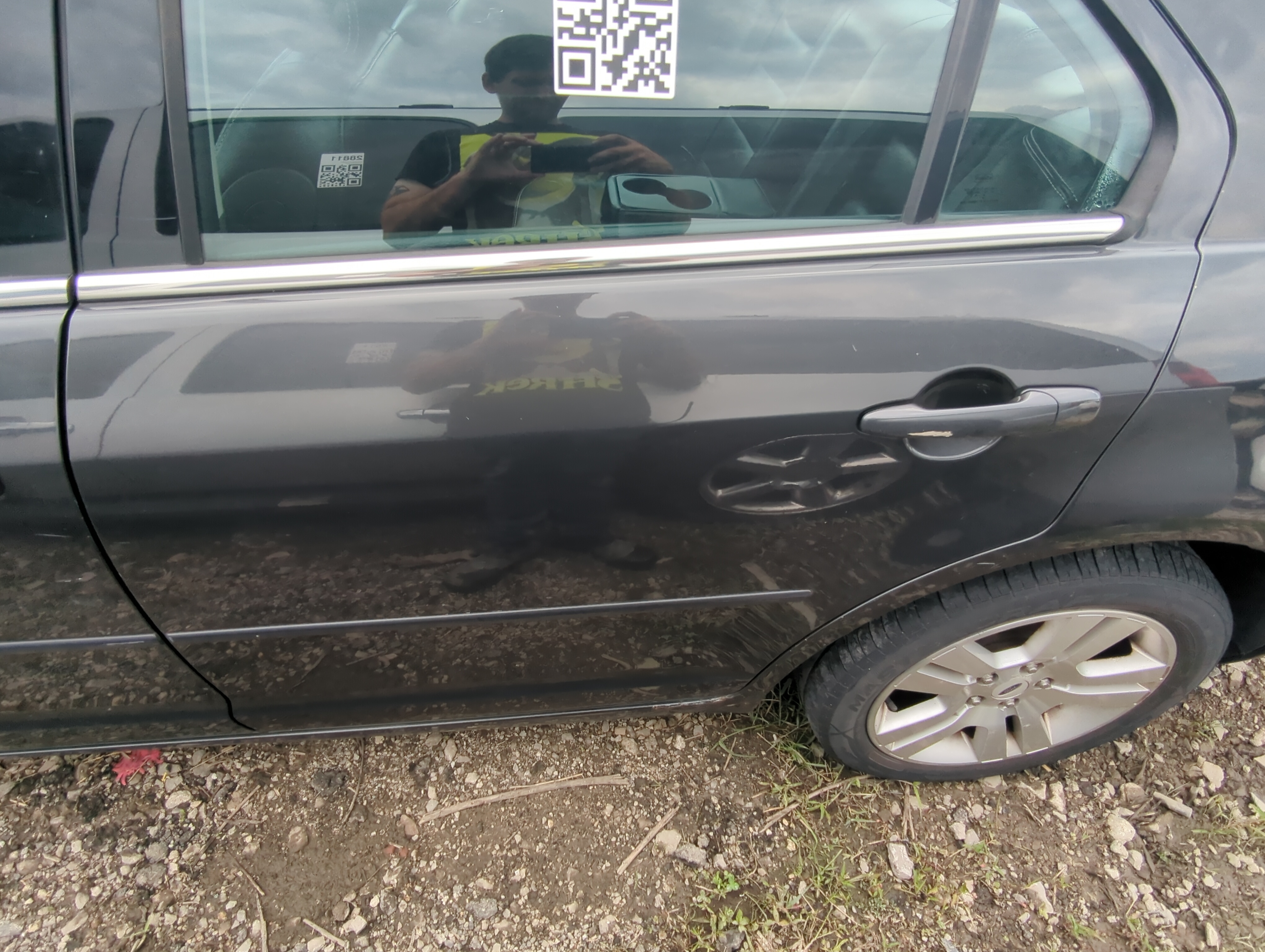 Picture of 2006-2012 Ford Fusion Driver Rear Door Oem 1068316