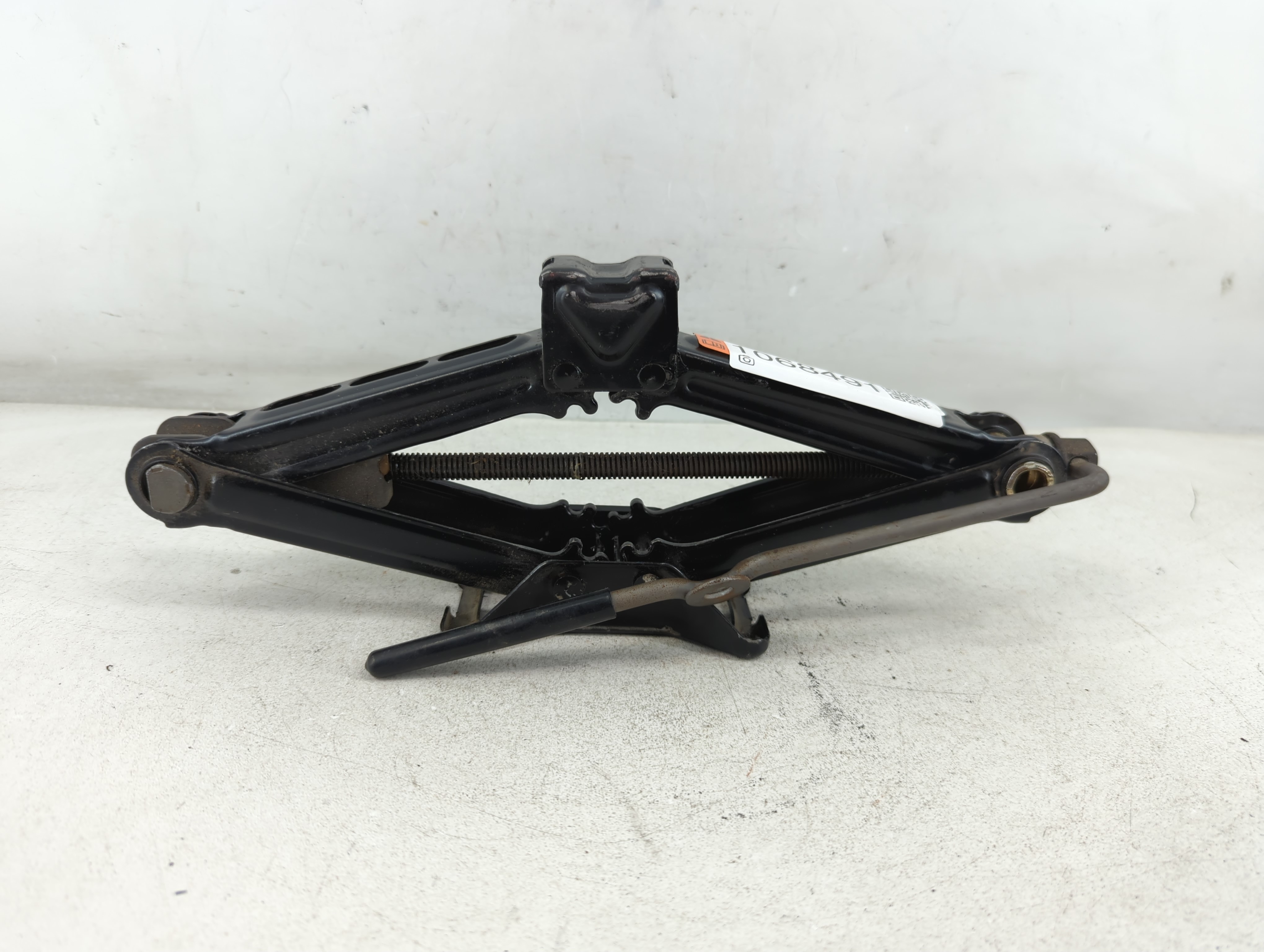 2008 Ford Mustang Spare Scissor Car Jack 1068491 - Oemusedautoparts1.com