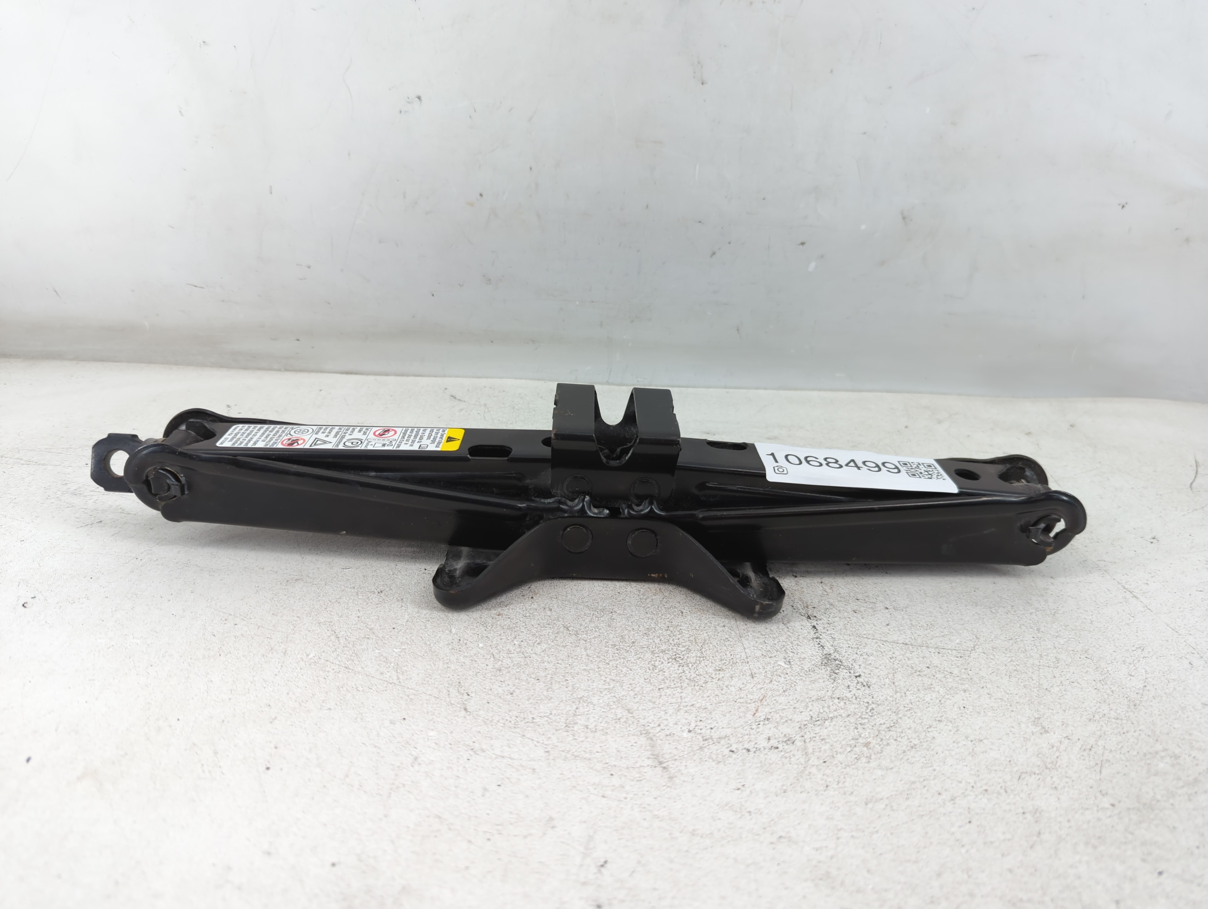 2010 Chevrolet Equinox Spare Scissor Car Jack 1068499 - Oemusedautoparts1.com