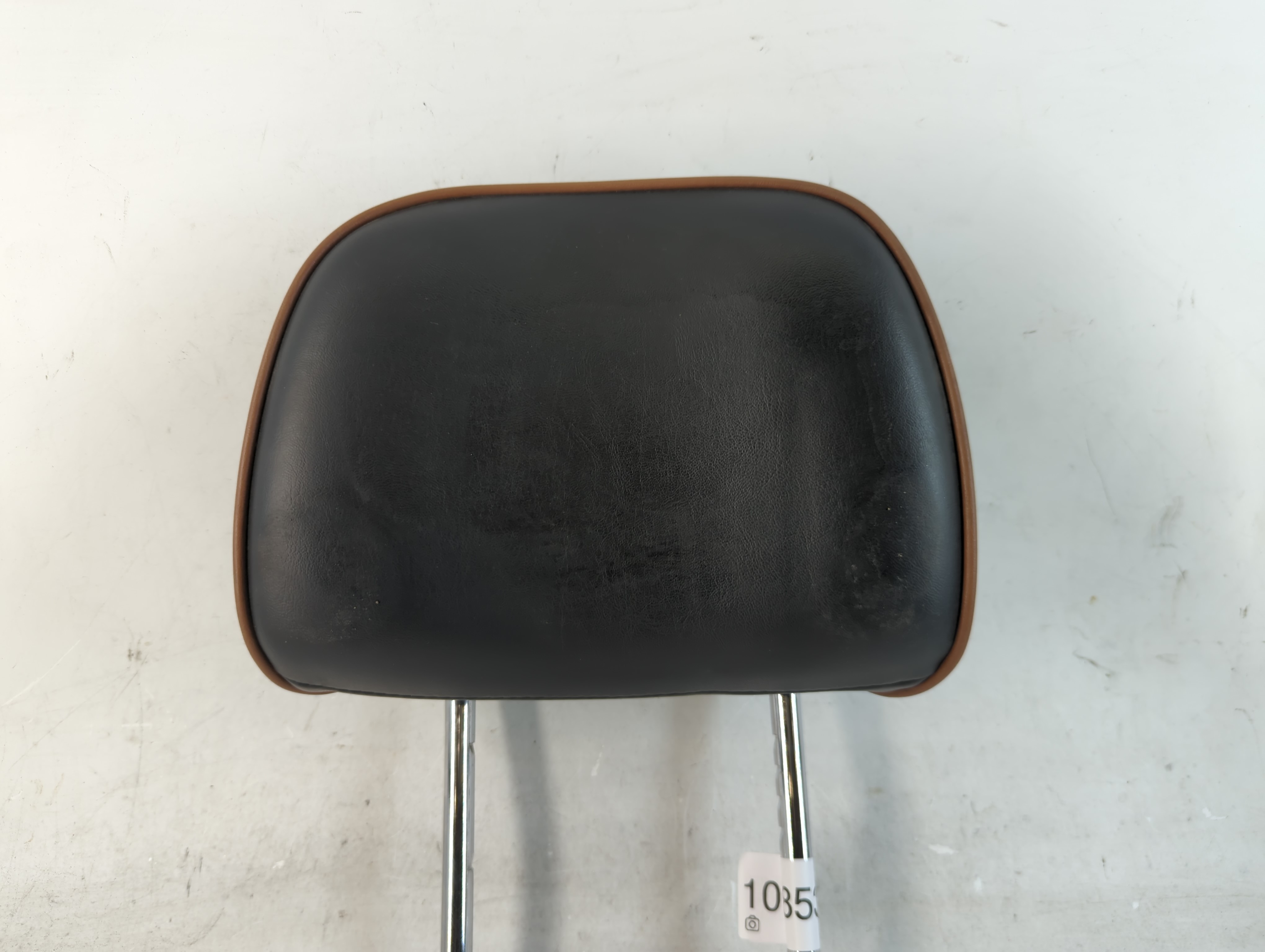 2013 Jeep Grand Cherokee Headrest Head Rest Front Driver Passenger Seat 1068532 - Oemusedautoparts1.com