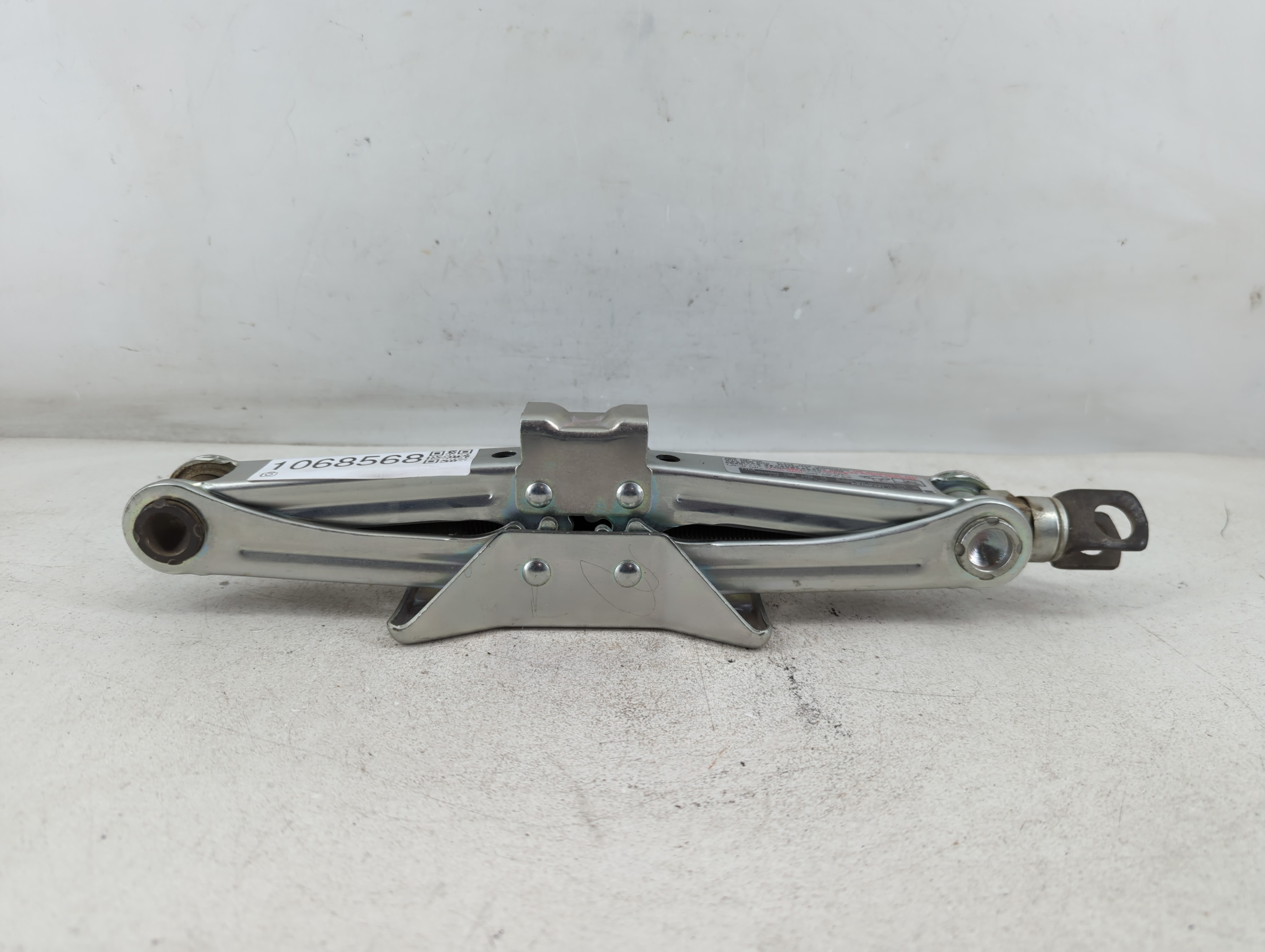 2017 Honda Accord Spare Scissor Car Jack 1068568 - Oemusedautoparts1.com