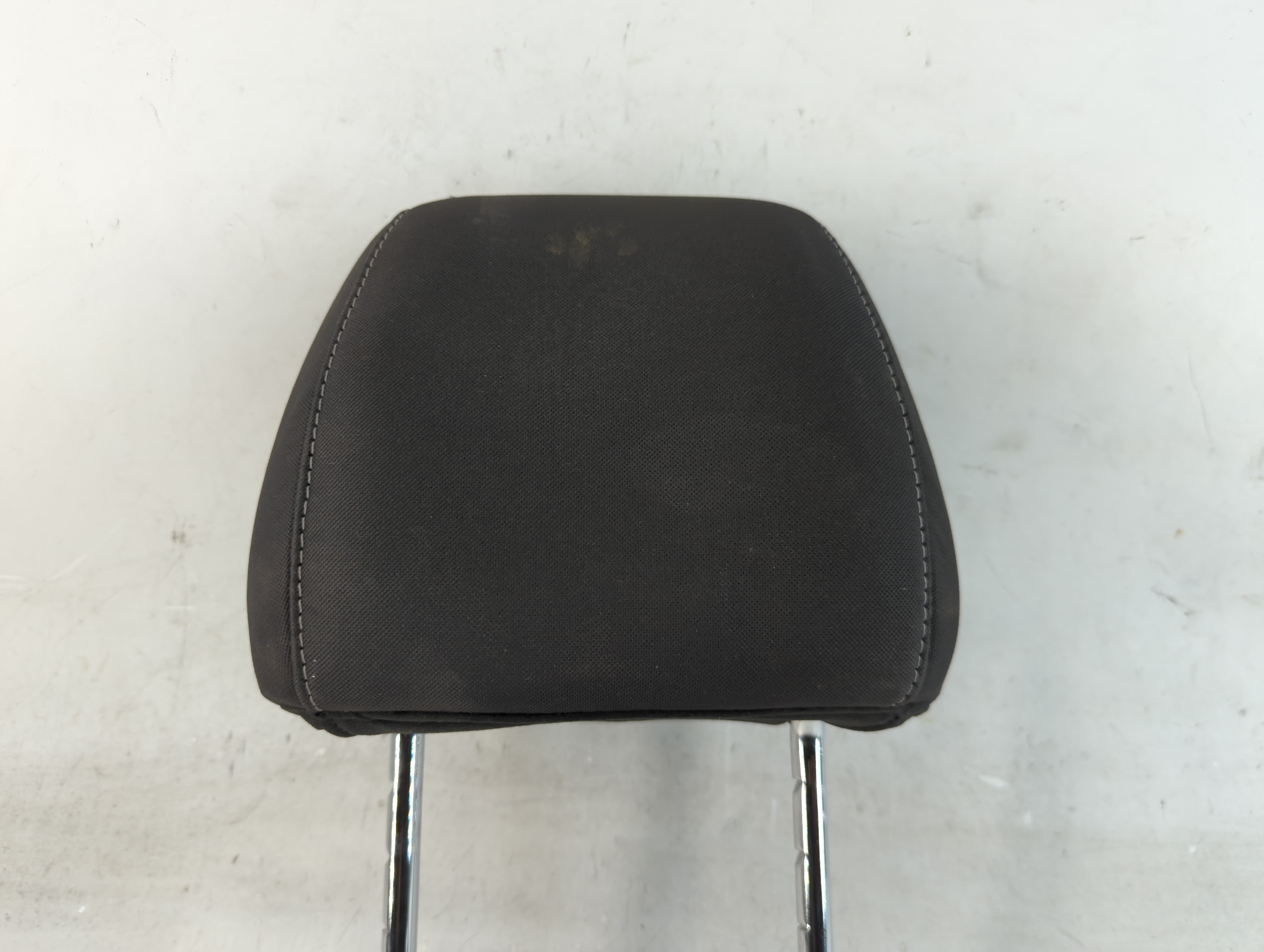2016-2019 Ford Escape Headrest Head Rest Rear Seat Black 1068615 - Oemusedautoparts1.com