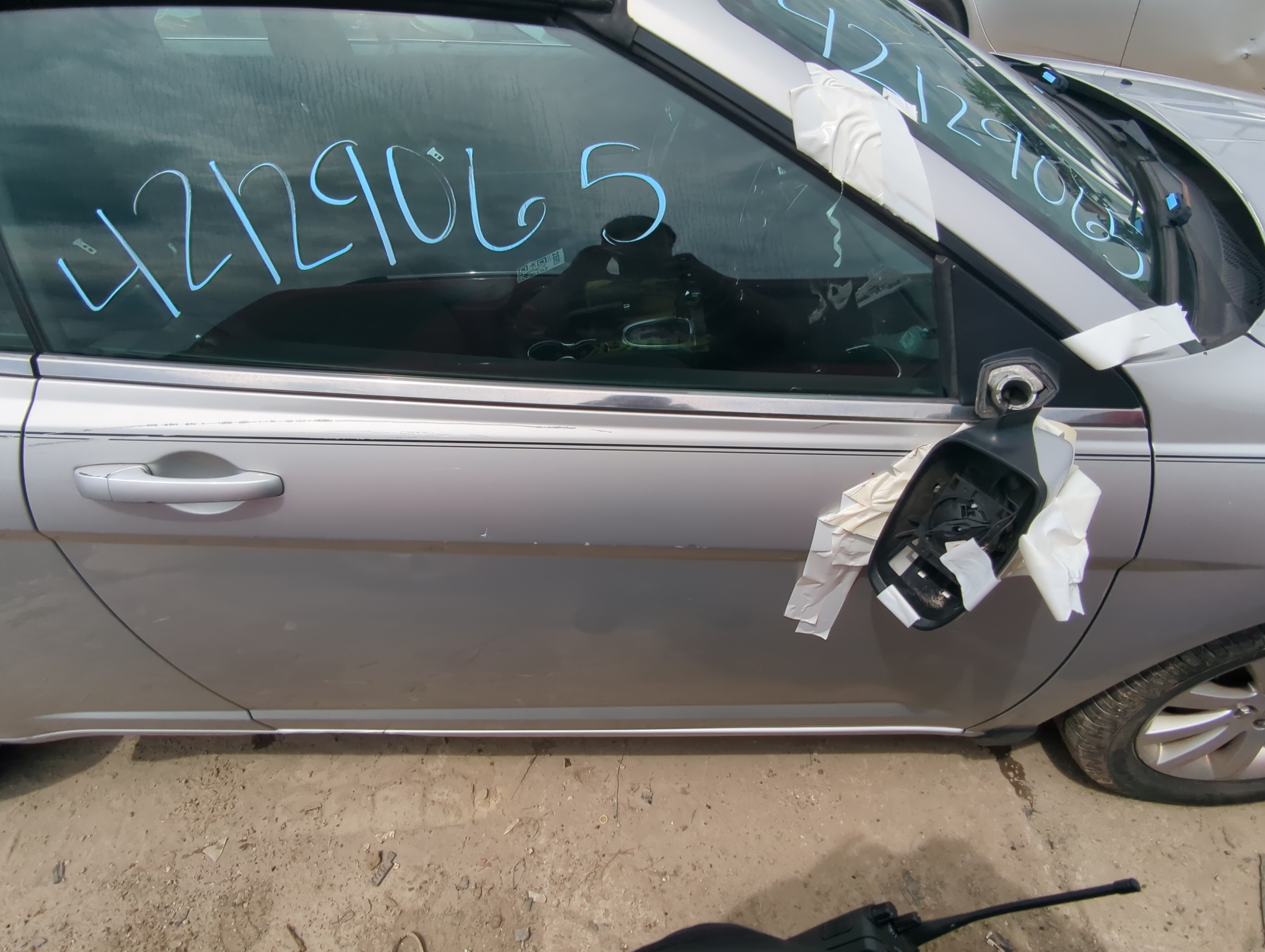 Picture of 2011-2014 Chrysler 200 Passenger Front Door Oem 1068725