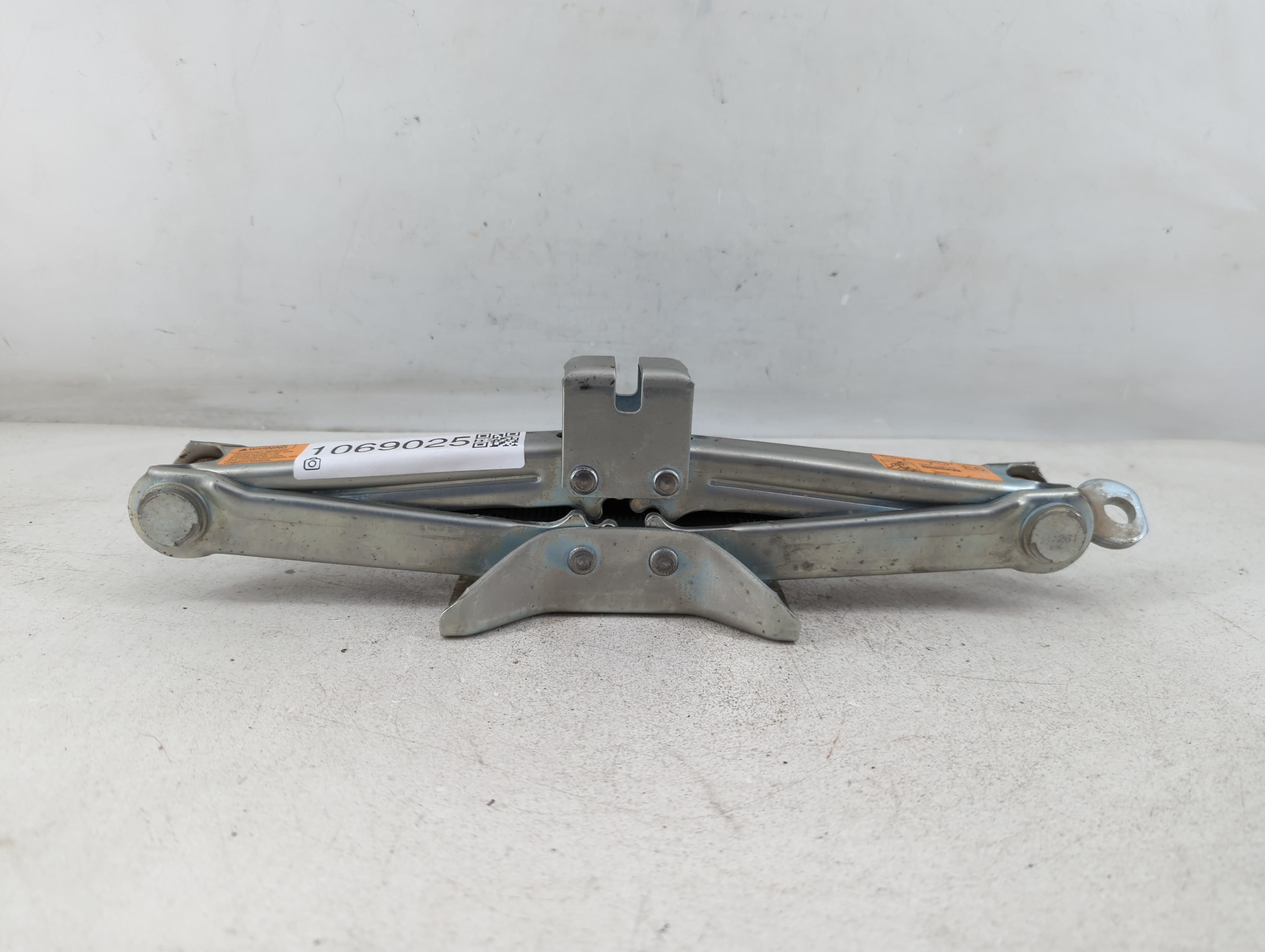 2012 Nissan Juke Spare Scissor Car Jack 1069025 - Oemusedautoparts1.com