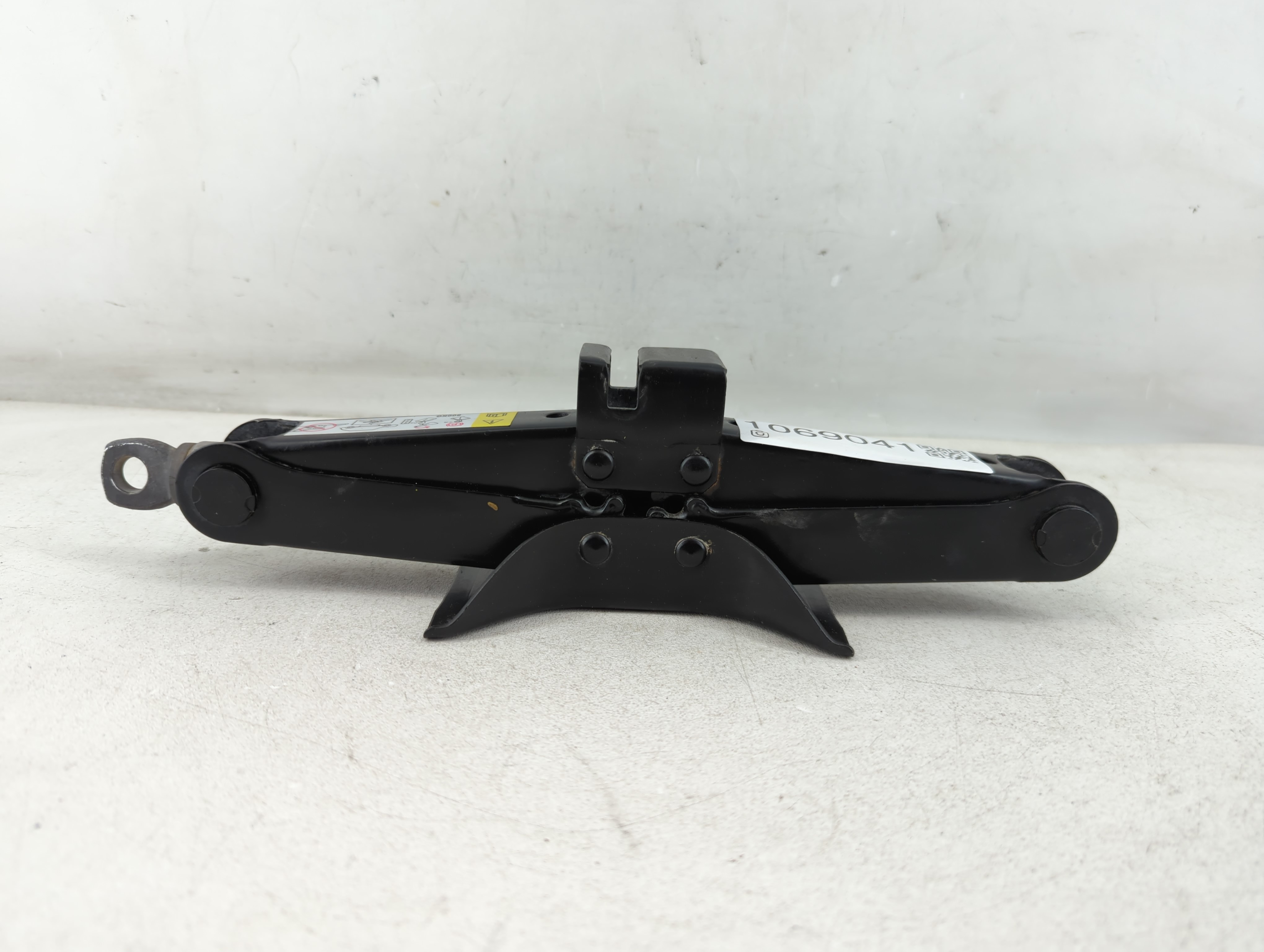 Picture of 2019 Mazda 3 Spare Scissor Car Jack 1069041
