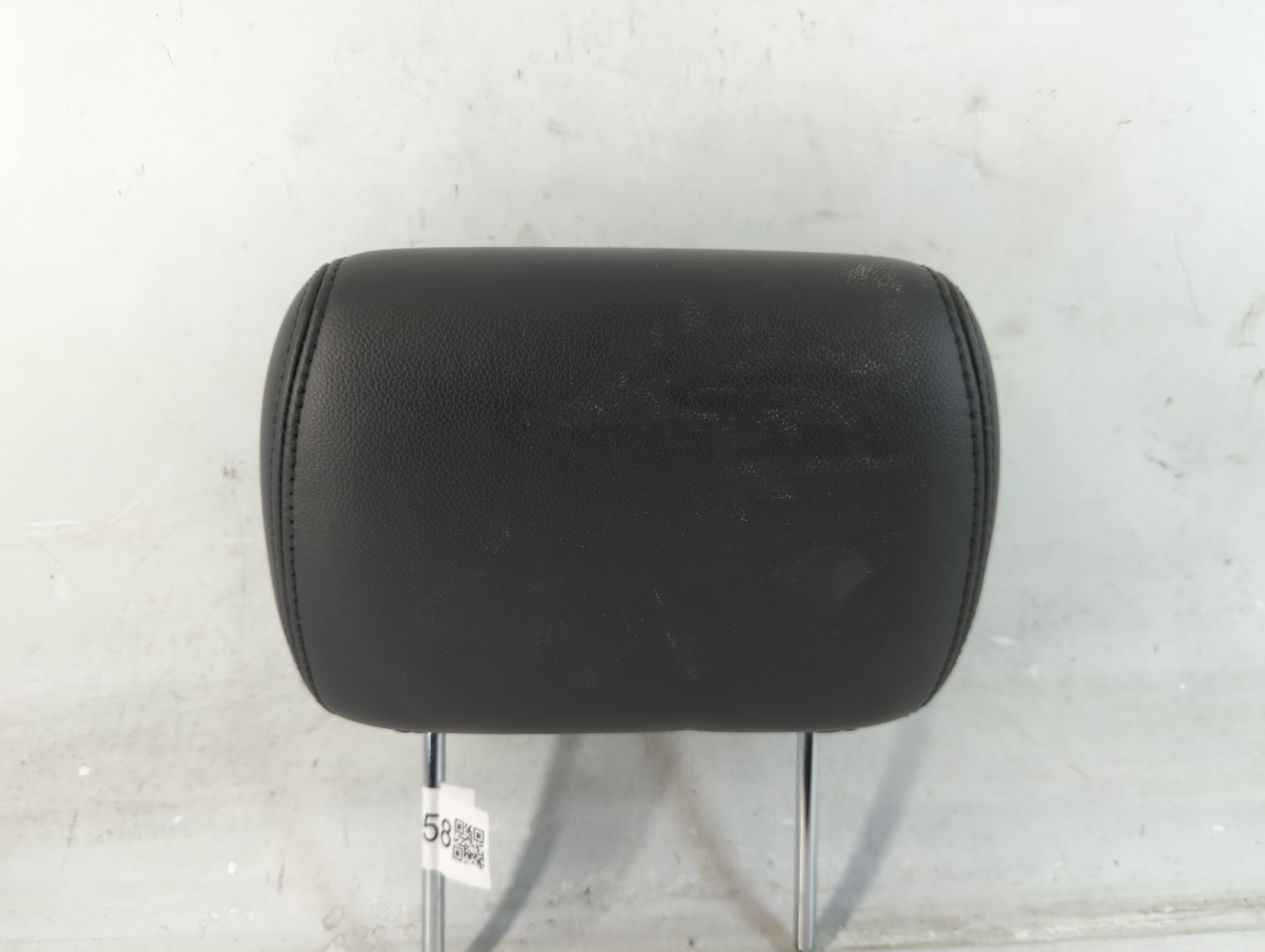 2010-2011 Chevrolet Tahoe Headrest Head Rest Rear Seat Black 1069058 - Oemusedautoparts1.com