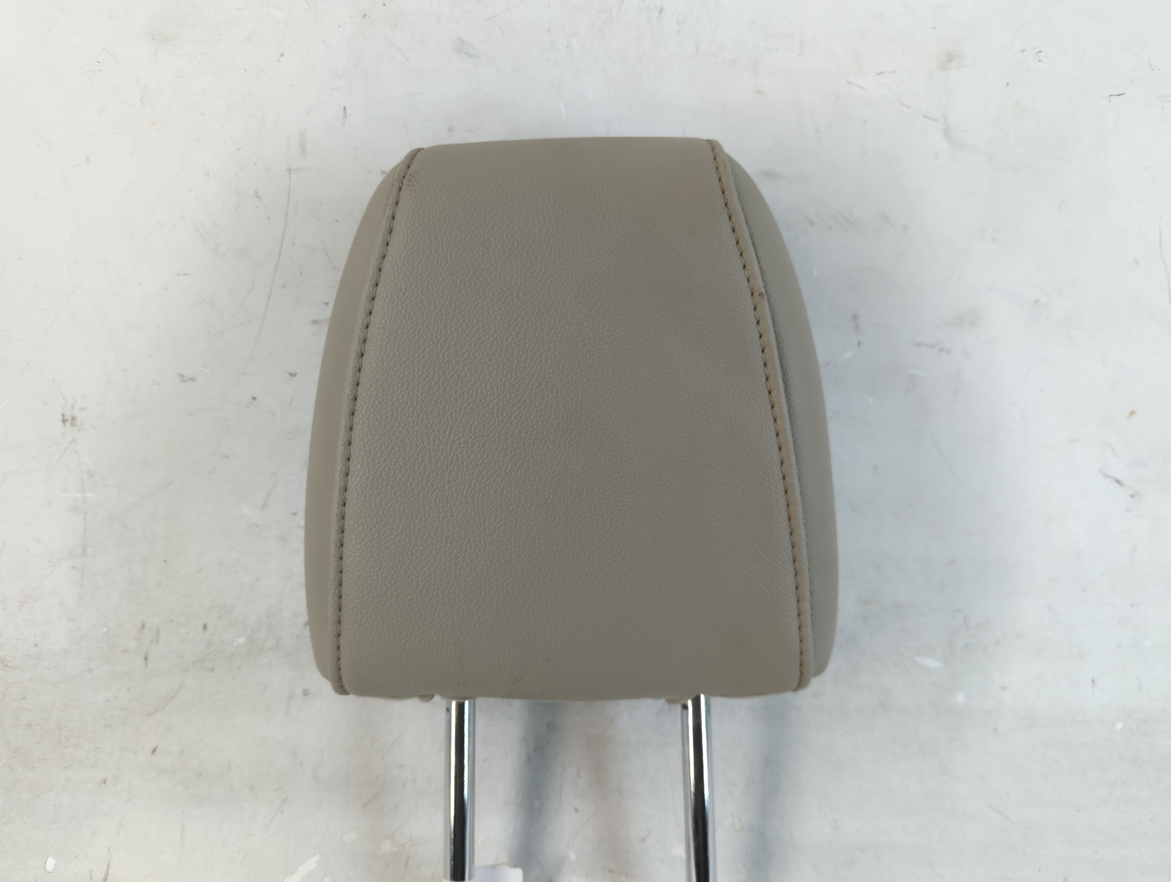 2013-2015 Ford Escape Headrest Head Rest Rear Seat Grey 1069064 - Oemusedautoparts1.com