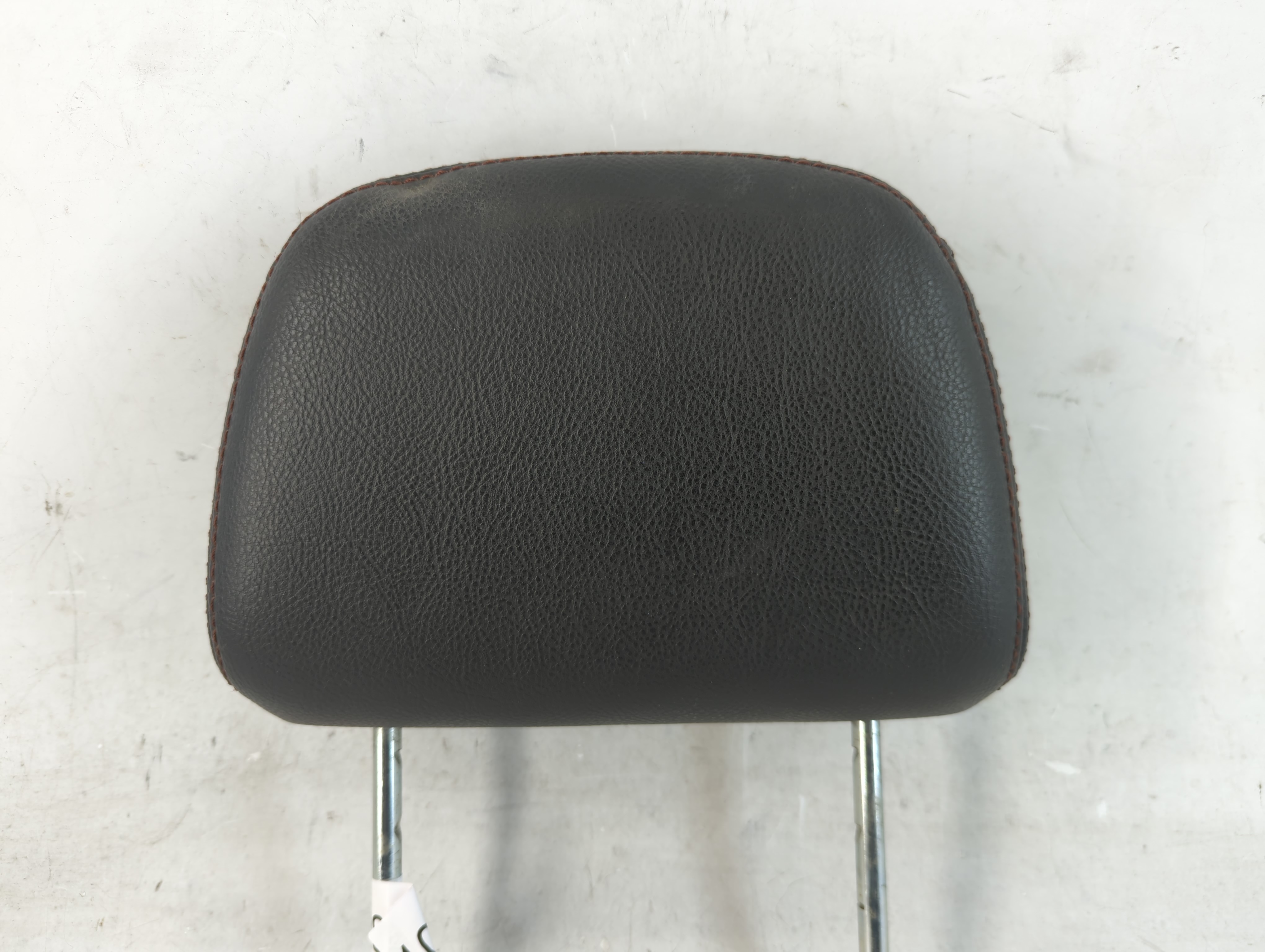 2013 Ford Edge Headrest Head Rest Rear Seat Black 1069078 - Oemusedautoparts1.com
