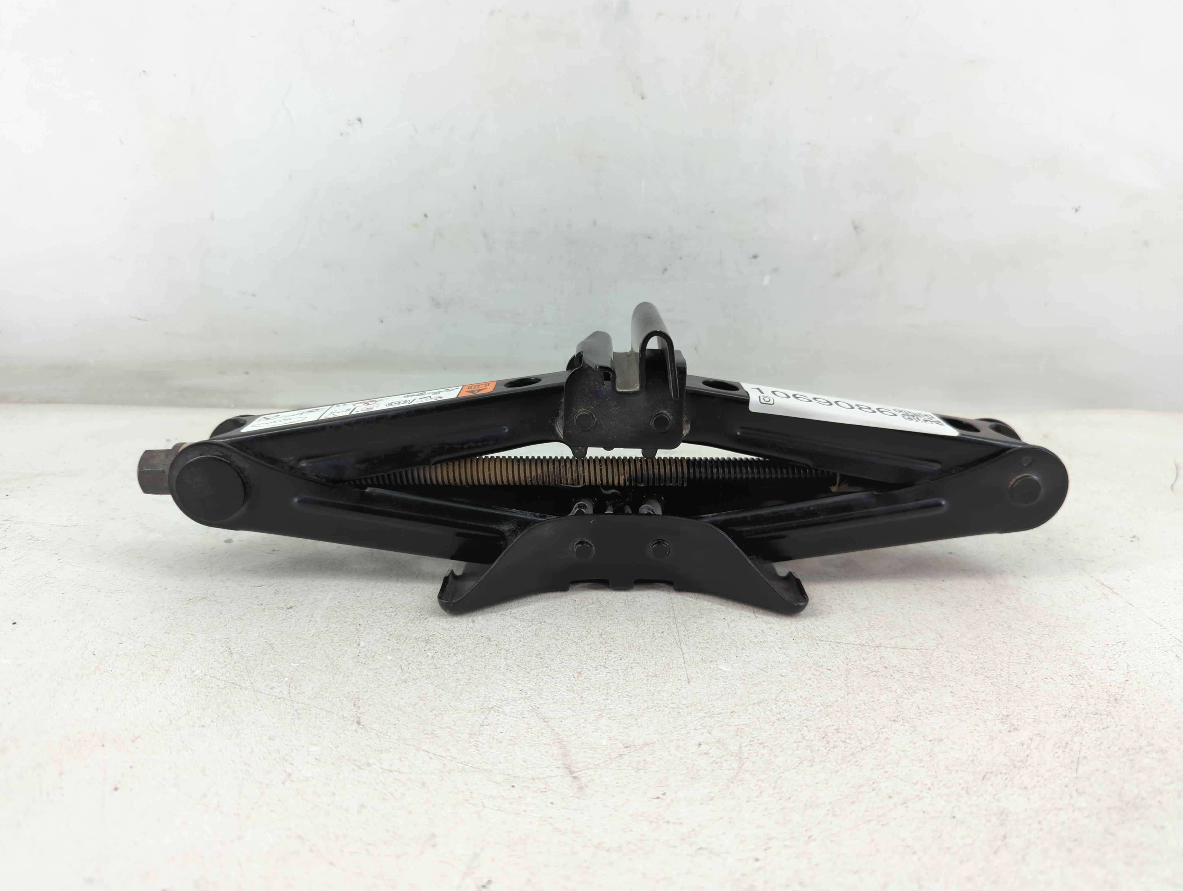 2014 Ford Focus Spare Scissor Car Jack 1069086 - Oemusedautoparts1.com