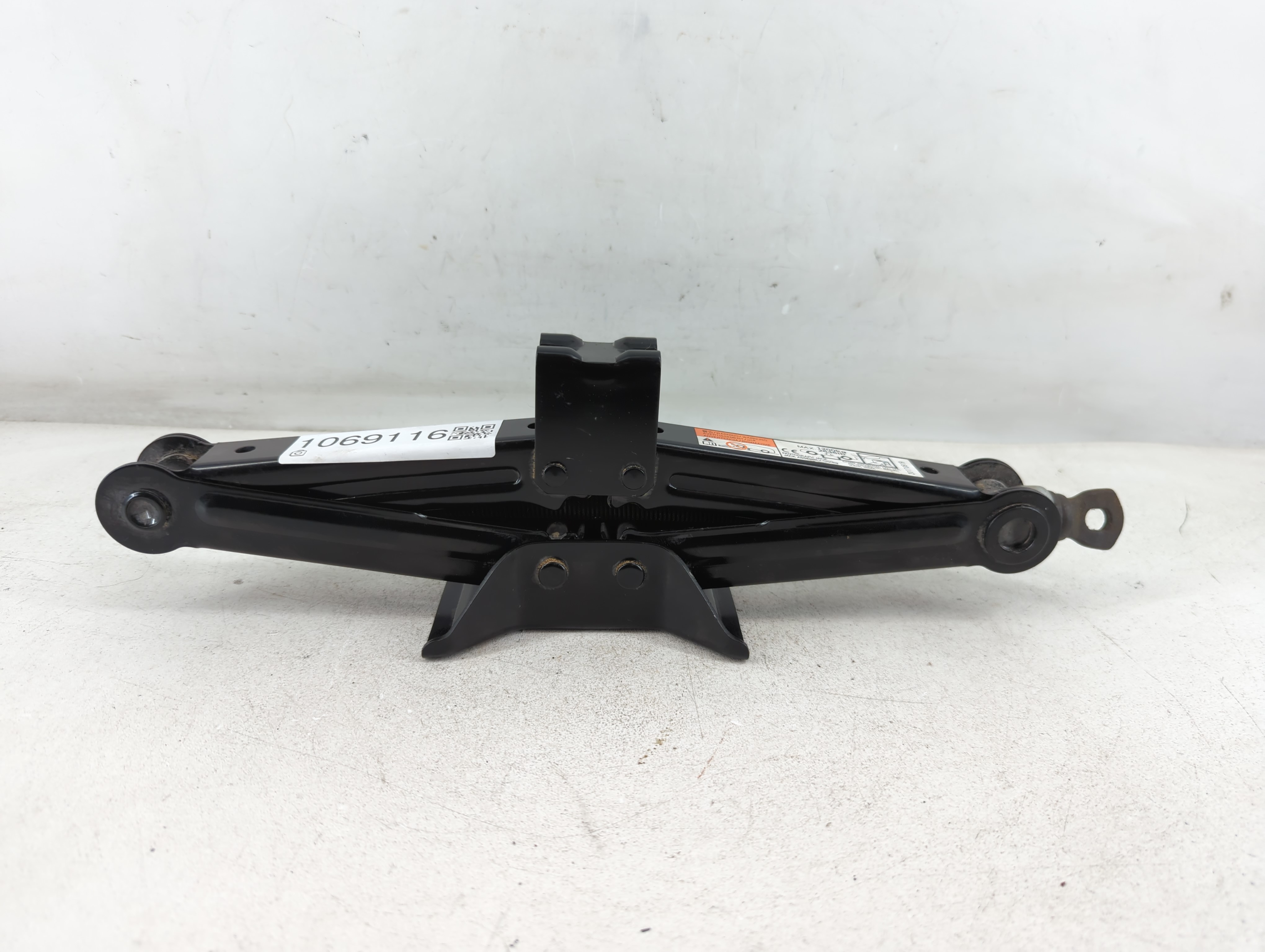 Picture of 2018 Mitsubishi Outlander Sport Spare Scissor Car Jack 1069116