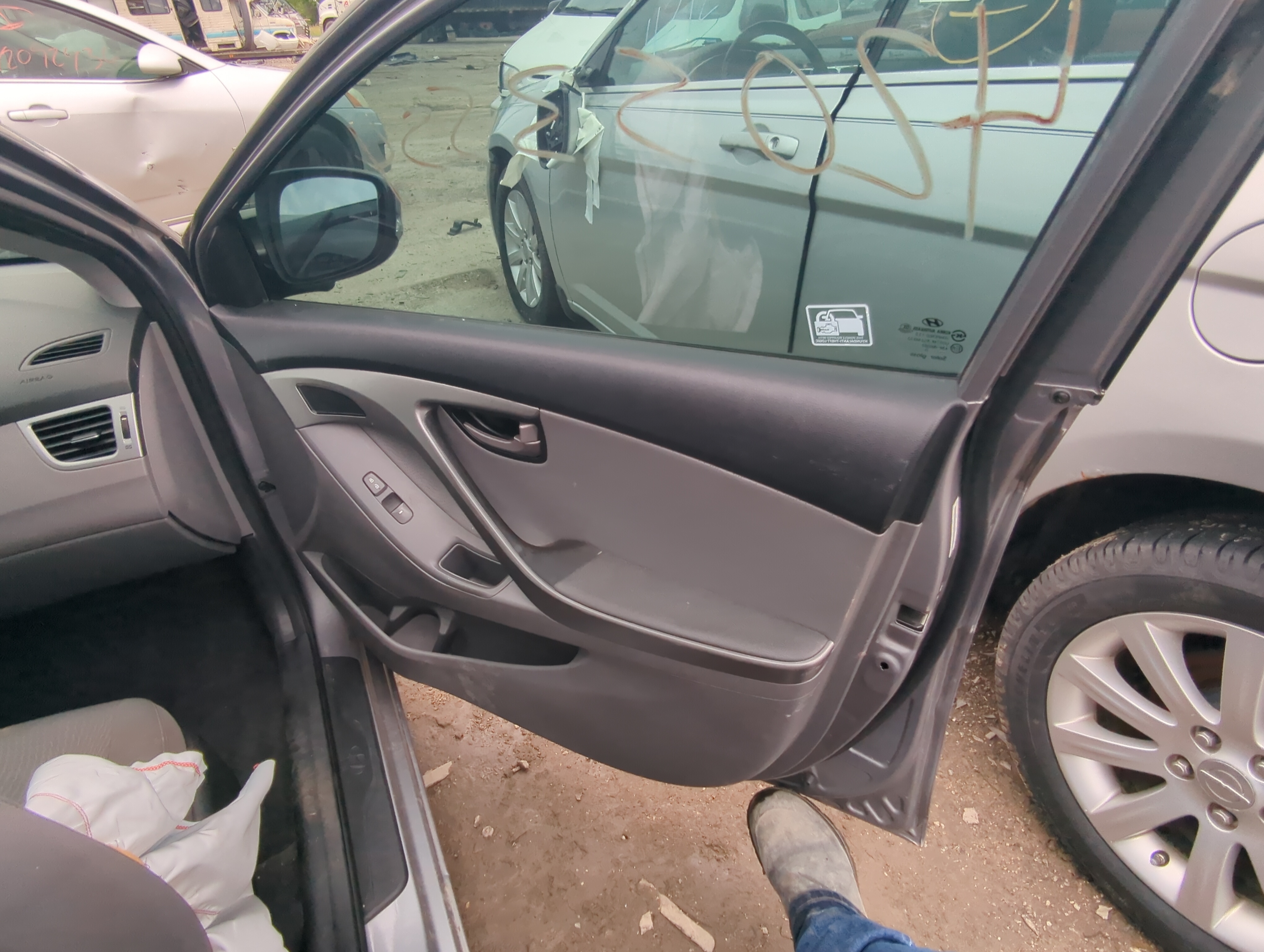 Picture of 2014 Hyundai Elantra Front Right Passenger Interior Door Panel Trim 1069129