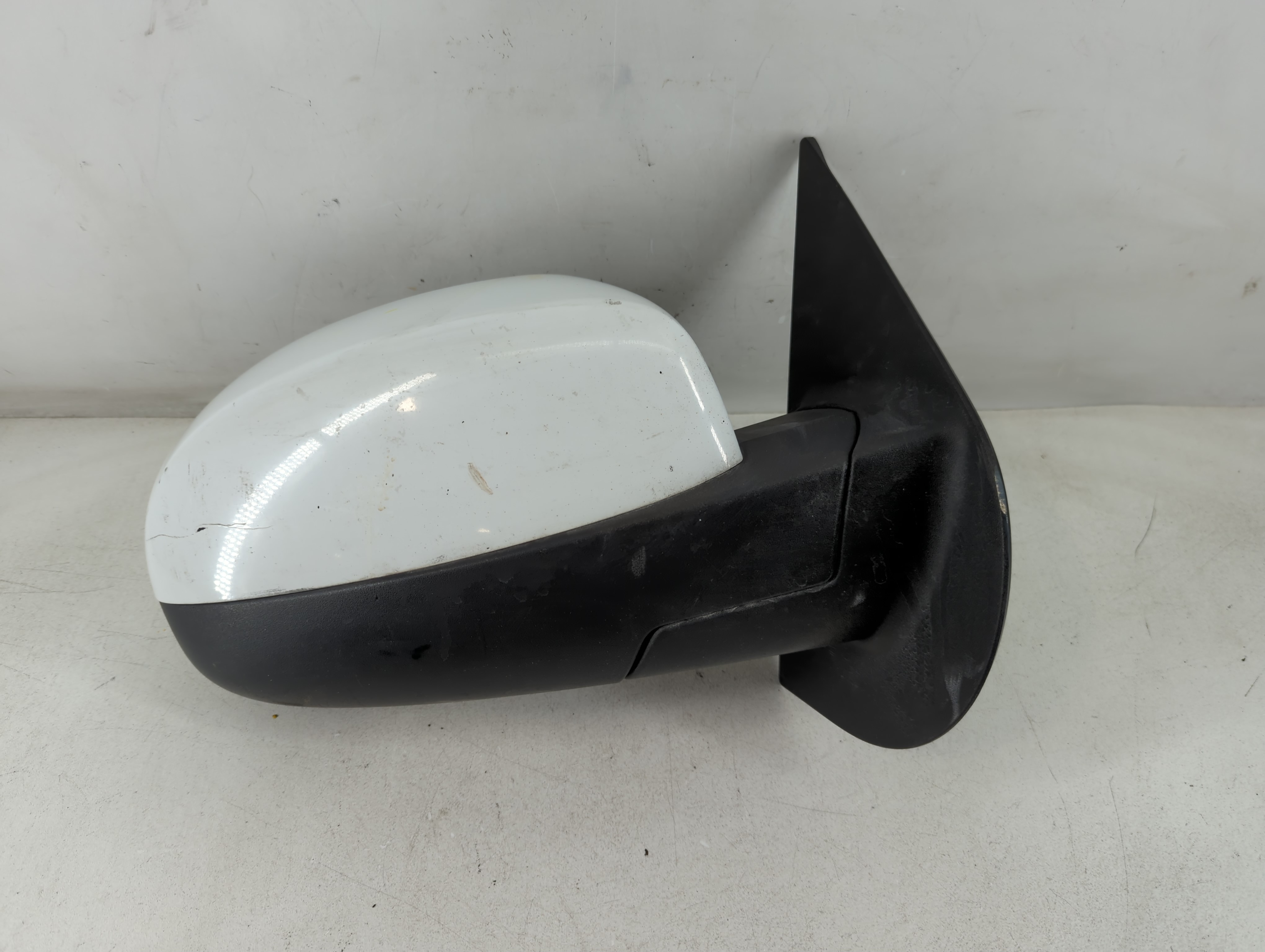 Gmc Yukon Xl Passenger Right Side View Power Door Mirror White 1069264 - Oemusedautoparts1.com