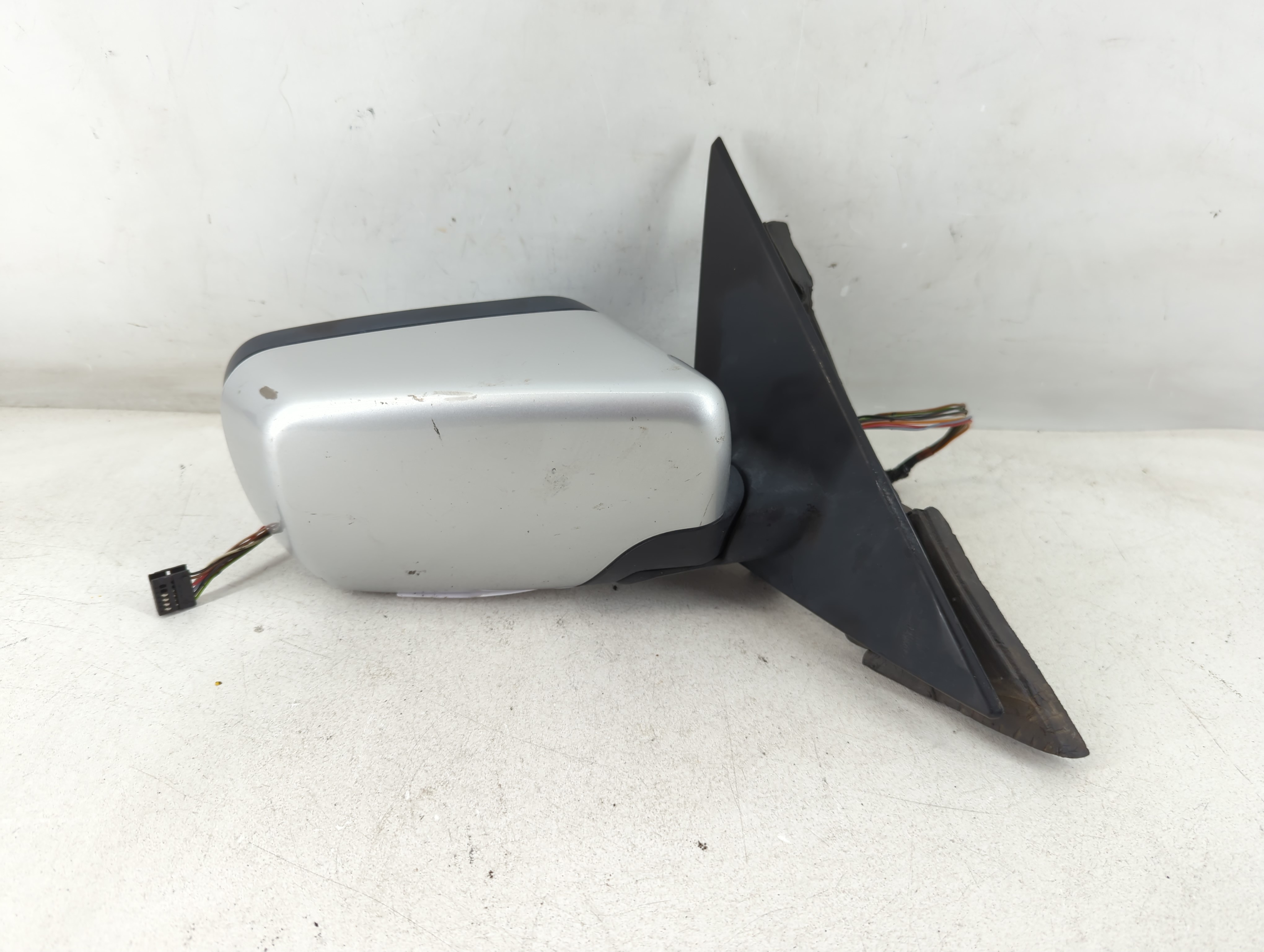 2003-2005 Bmw 325i Passenger Right Side View Power Door Mirror Silver 1069269 - Oemusedautoparts1.com