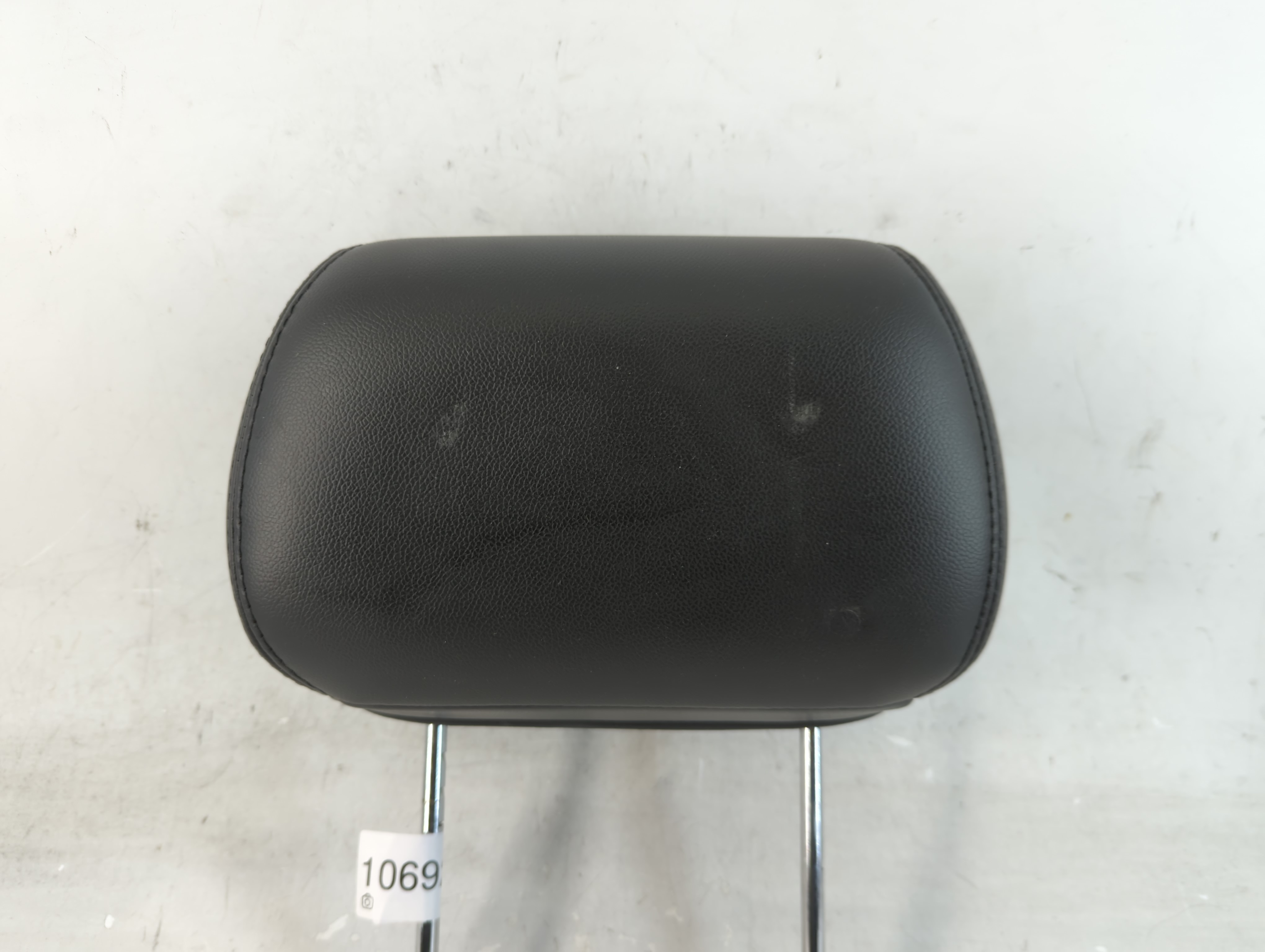 2010-2011 Chevrolet Tahoe Headrest Head Rest Front Driver Passenger Seat 1069279 - Oemusedautoparts1.com