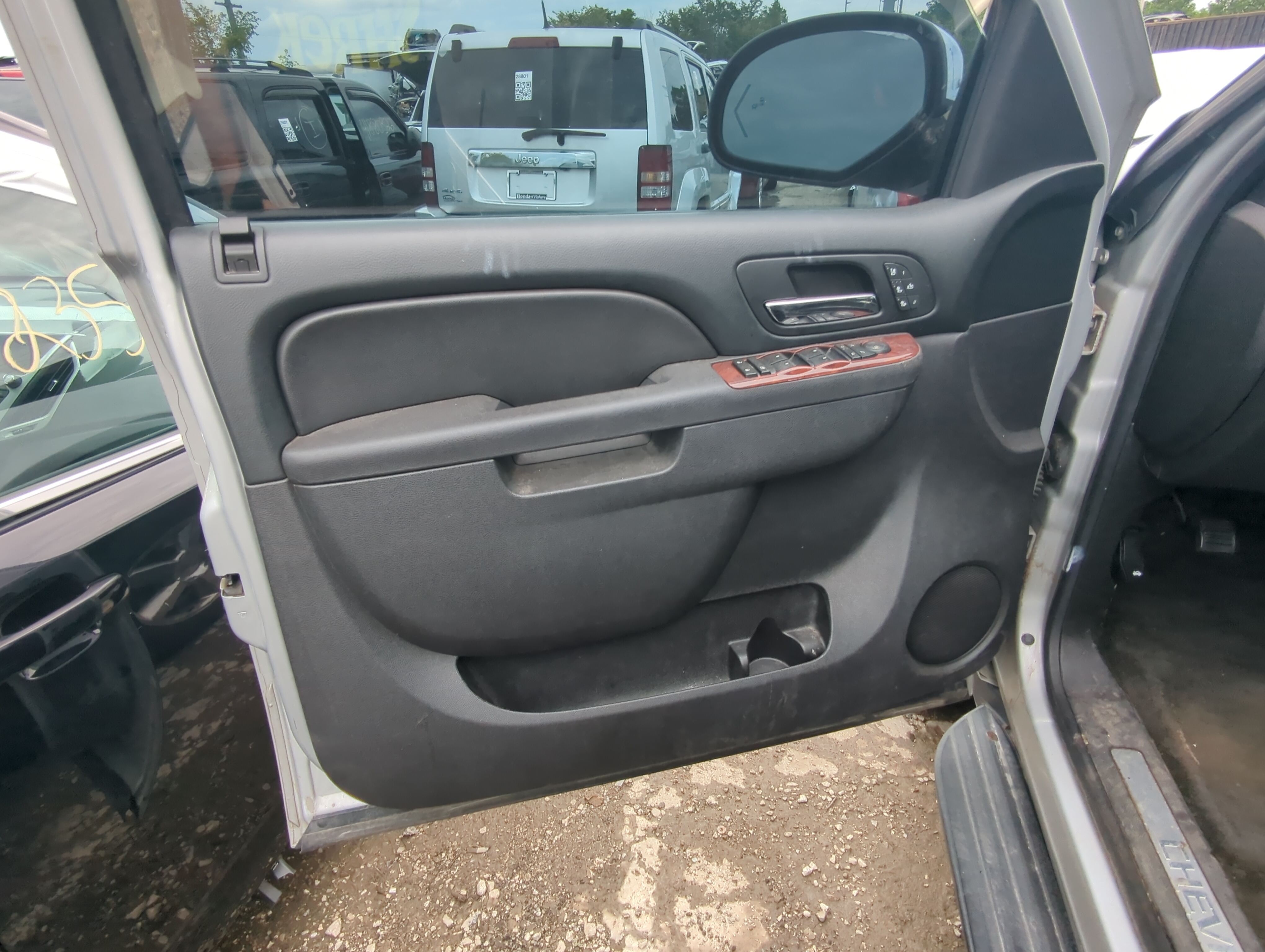 Picture of 2013 Chevrolet Suburban Front Left Driver Interior Door Panel Trim 1069455
