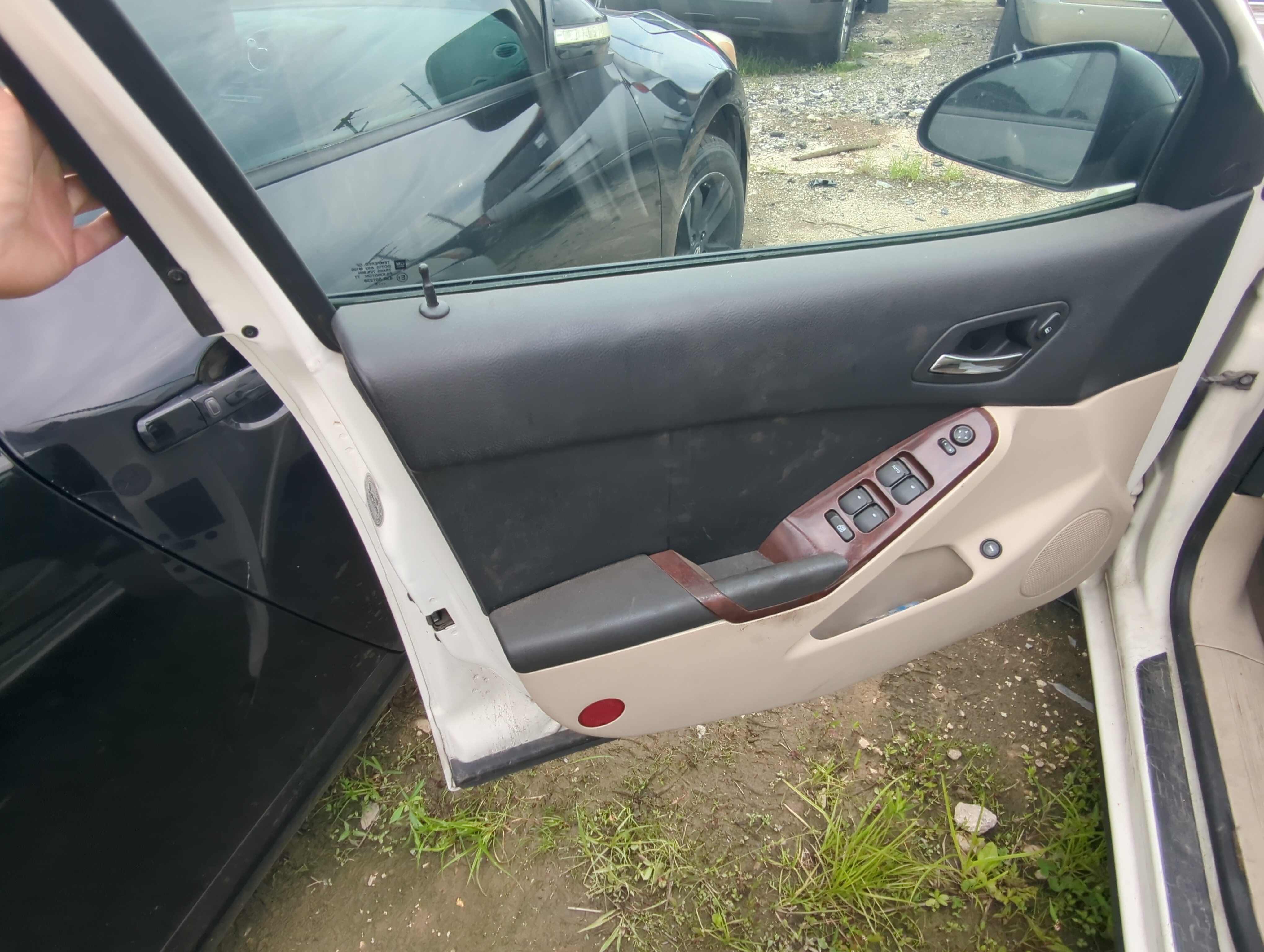 Picture of 2008 Pontiac G6 Front Left Driver Interior Door Panel Trim 1069624