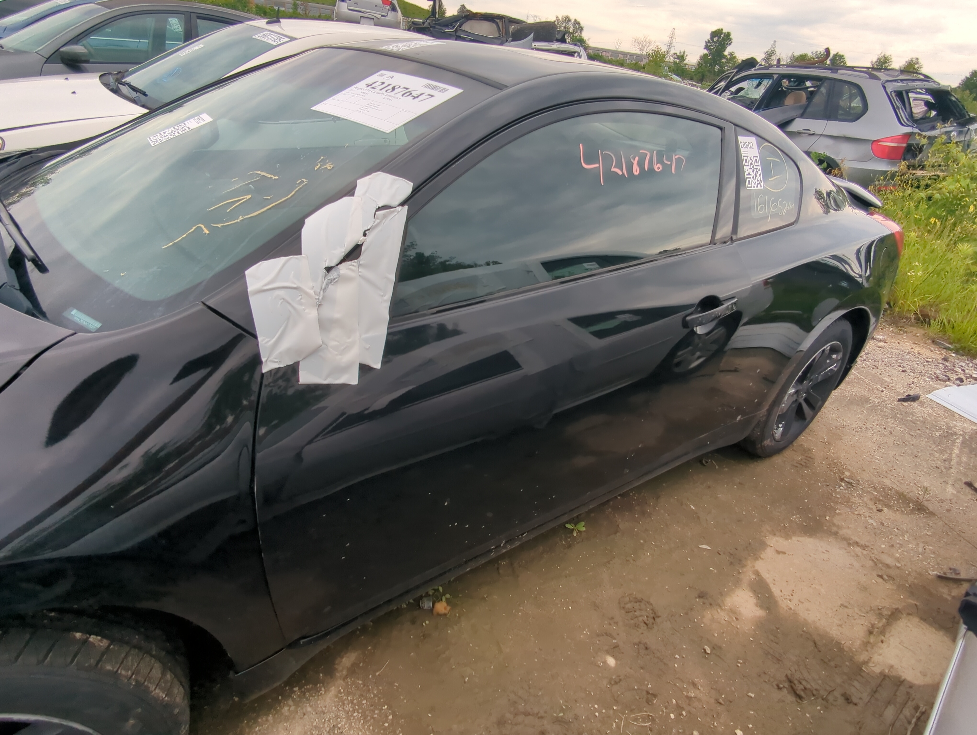 Picture of 2008-2013 Nissan Altima Driver Front Door Oem 1069865