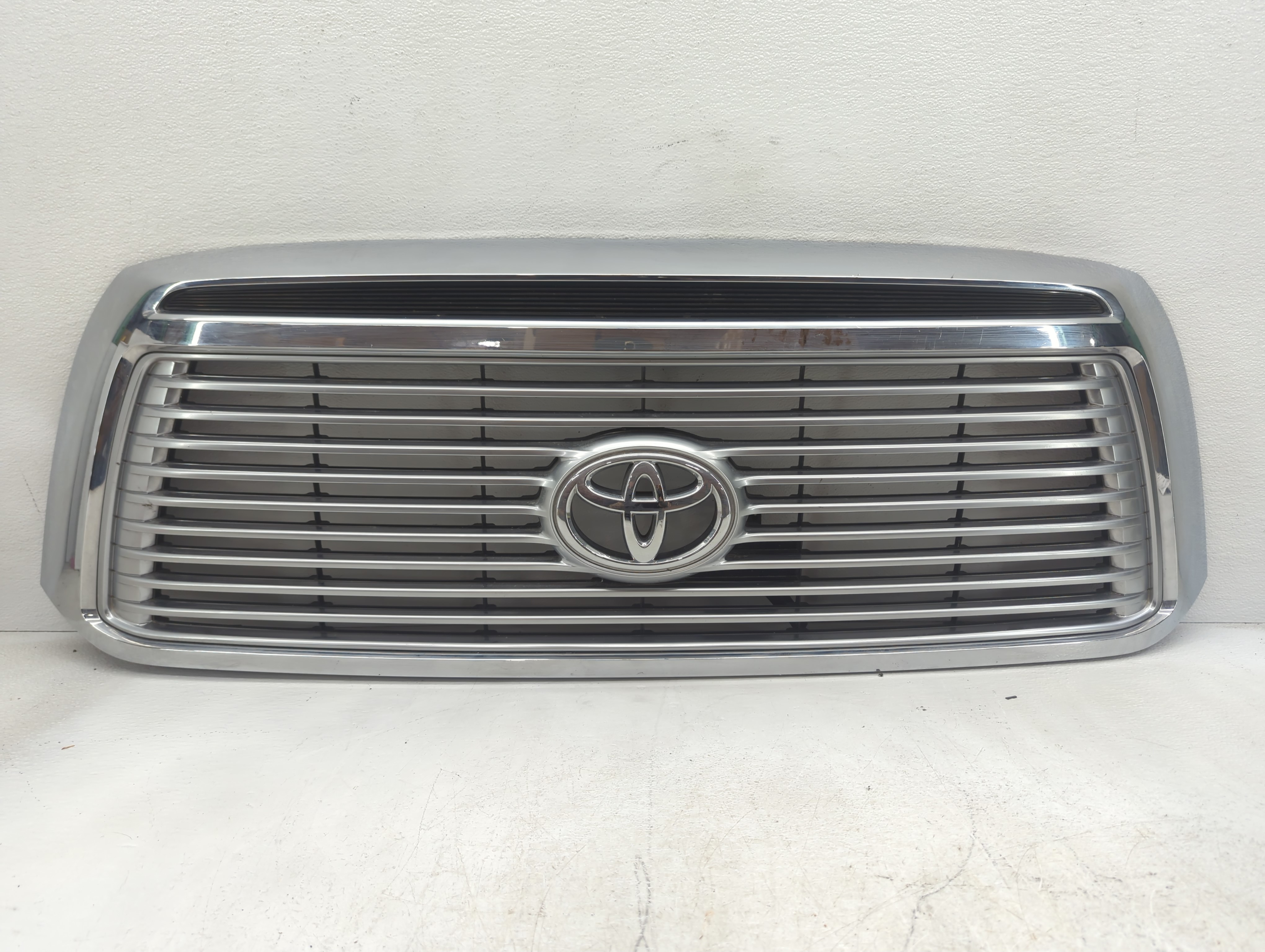 2007-2009 Toyota Tundra Front Bumper Grille Cover 1070109 - Oemusedautoparts1.com