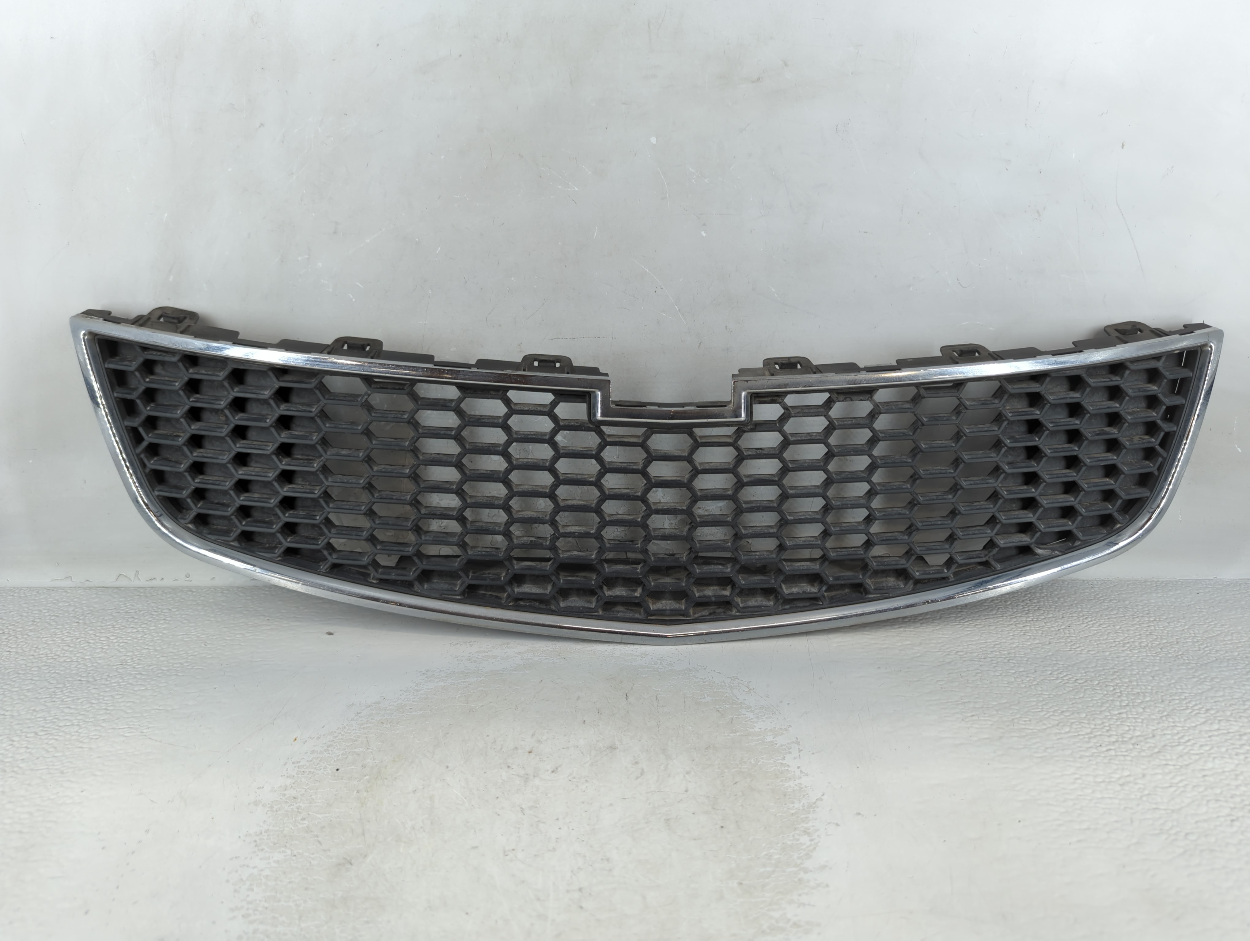 2011-2014 Chevrolet Cruze Front Bumper Grille Cover 1070134 - Oemusedautoparts1.com