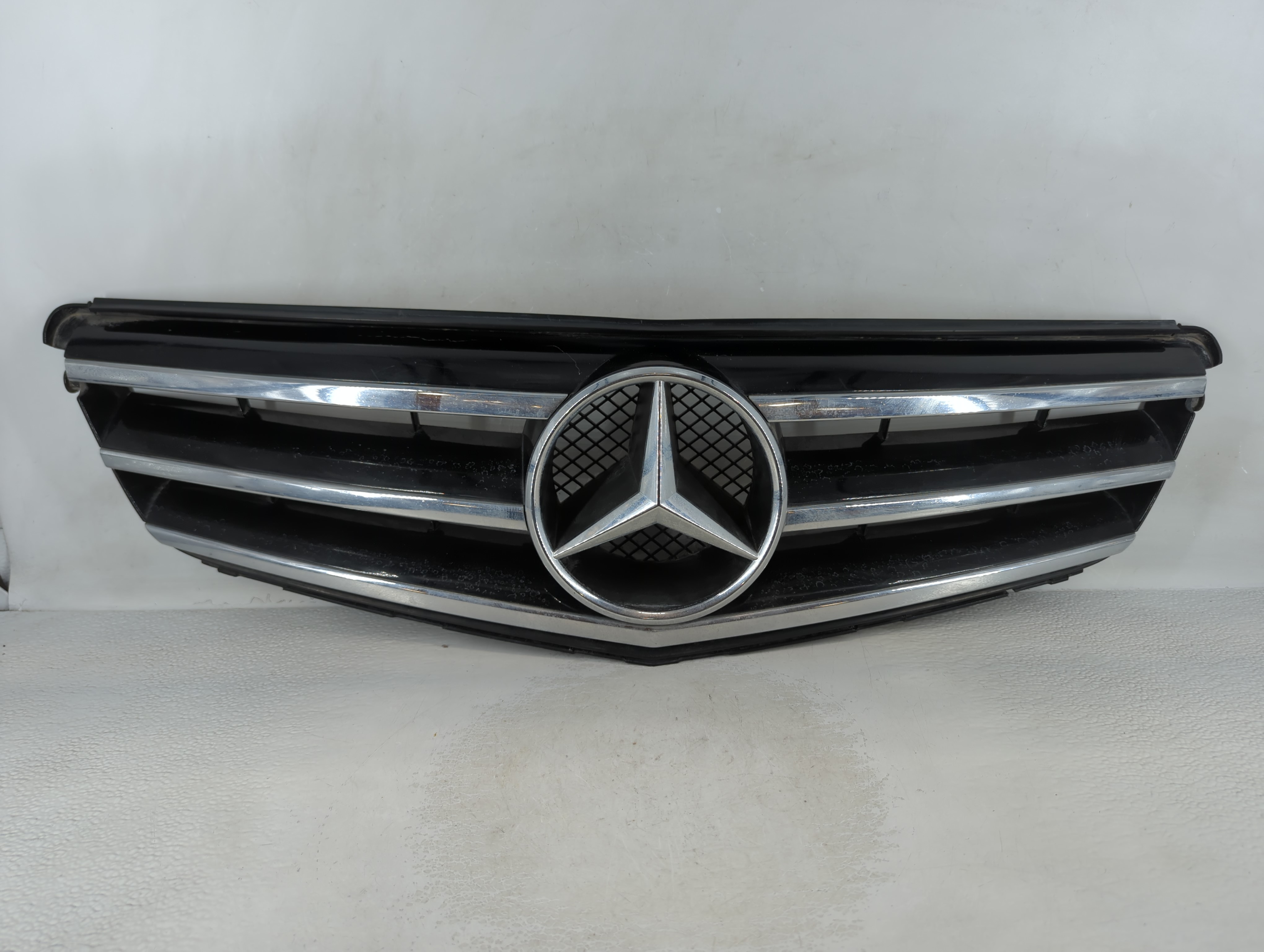 2012-2015 Mercedes-benz C250 Front Bumper Grille Cover 1070135 - Oemusedautoparts1.com