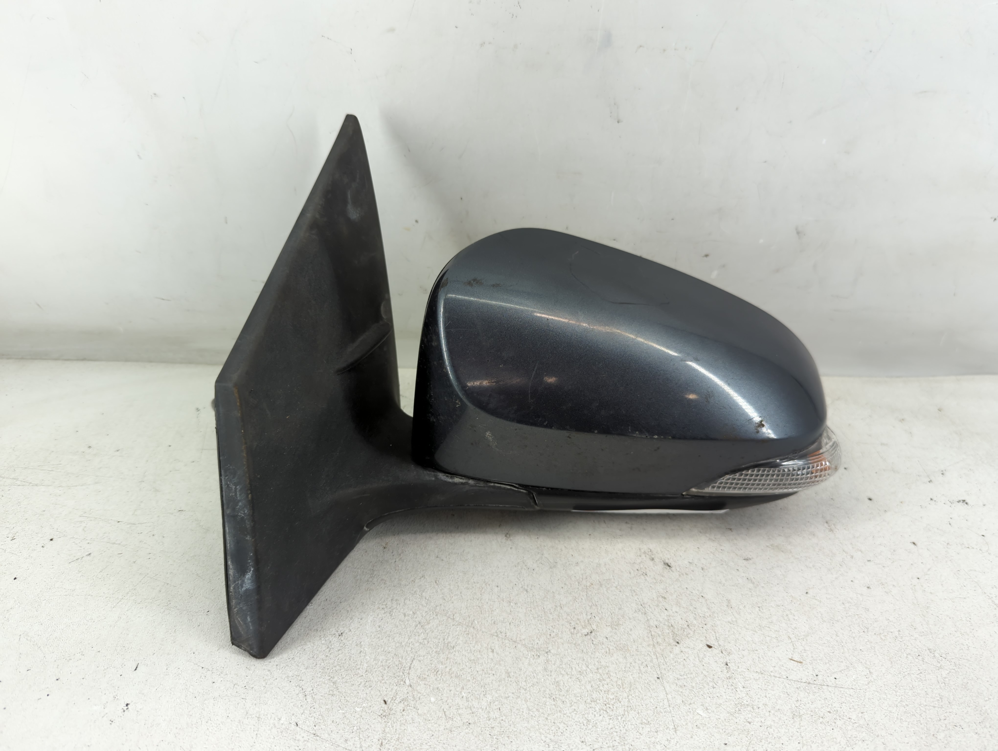 2014-2019 Toyota Corolla Driver Left Side View Power Door Mirror Grey 1070474 - Oemusedautoparts1.com