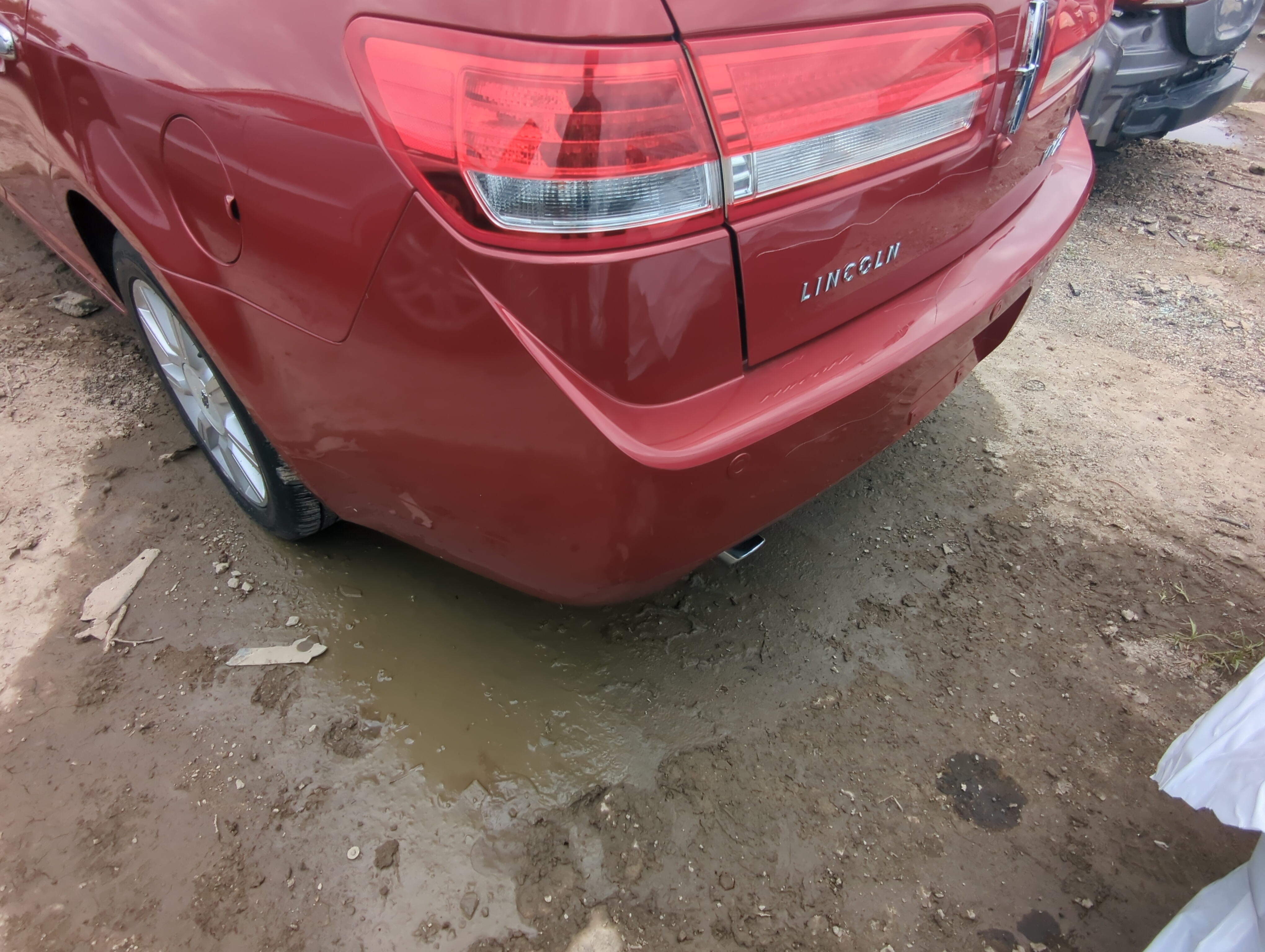 2010-2012 Lincoln Mkz Rear Bumper Assembly Oem 1070484 - Oemusedautoparts1.com