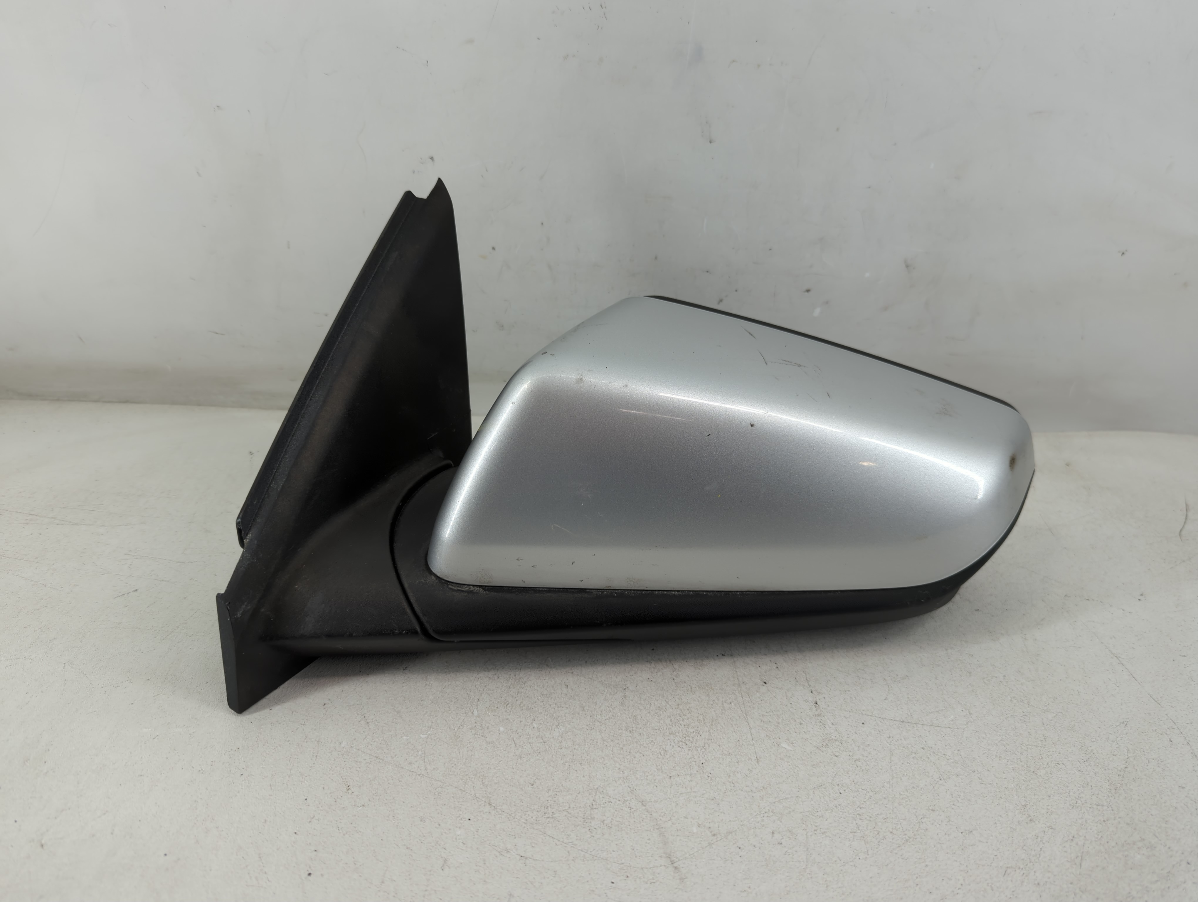 2018-2022 Chevrolet Equinox Driver Left Side View Power Door Mirror 1070839 - Oemusedautoparts1.com