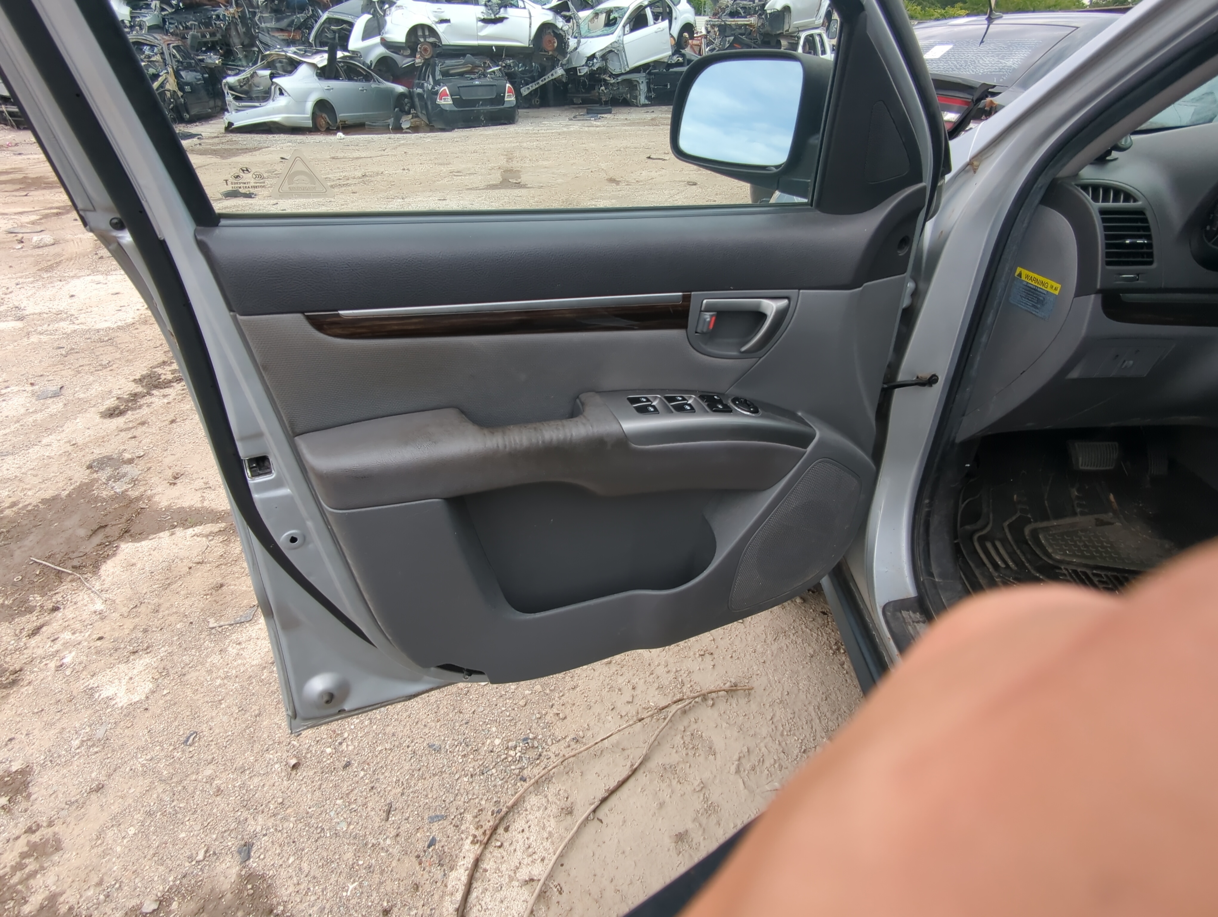 Picture of 2010 Hyundai Santa Fe Front Left Driver Interior Door Panel Trim 1070844