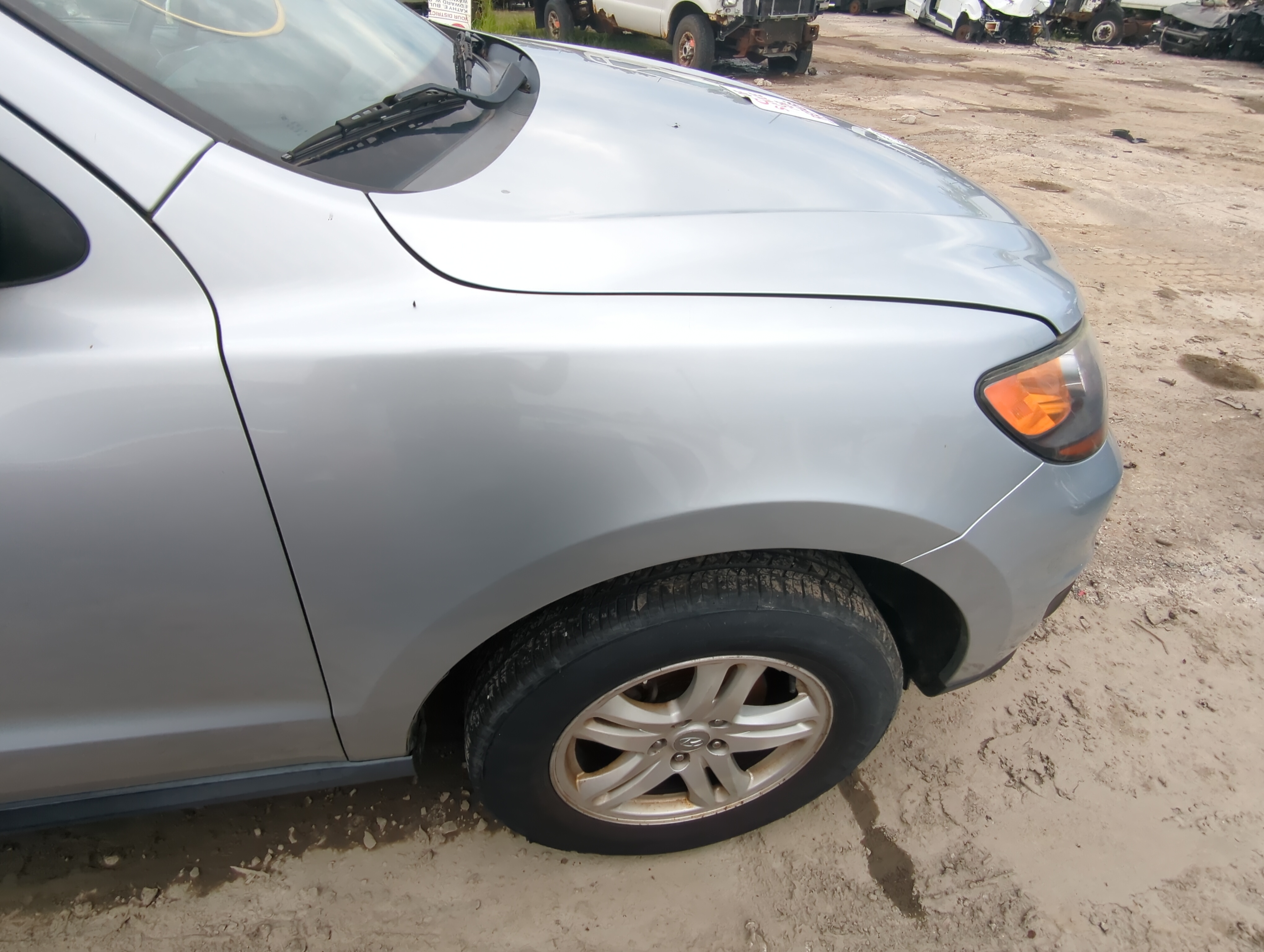 Picture of 2010-2012 Hyundai Santa Fe Passenger Fender 1070903