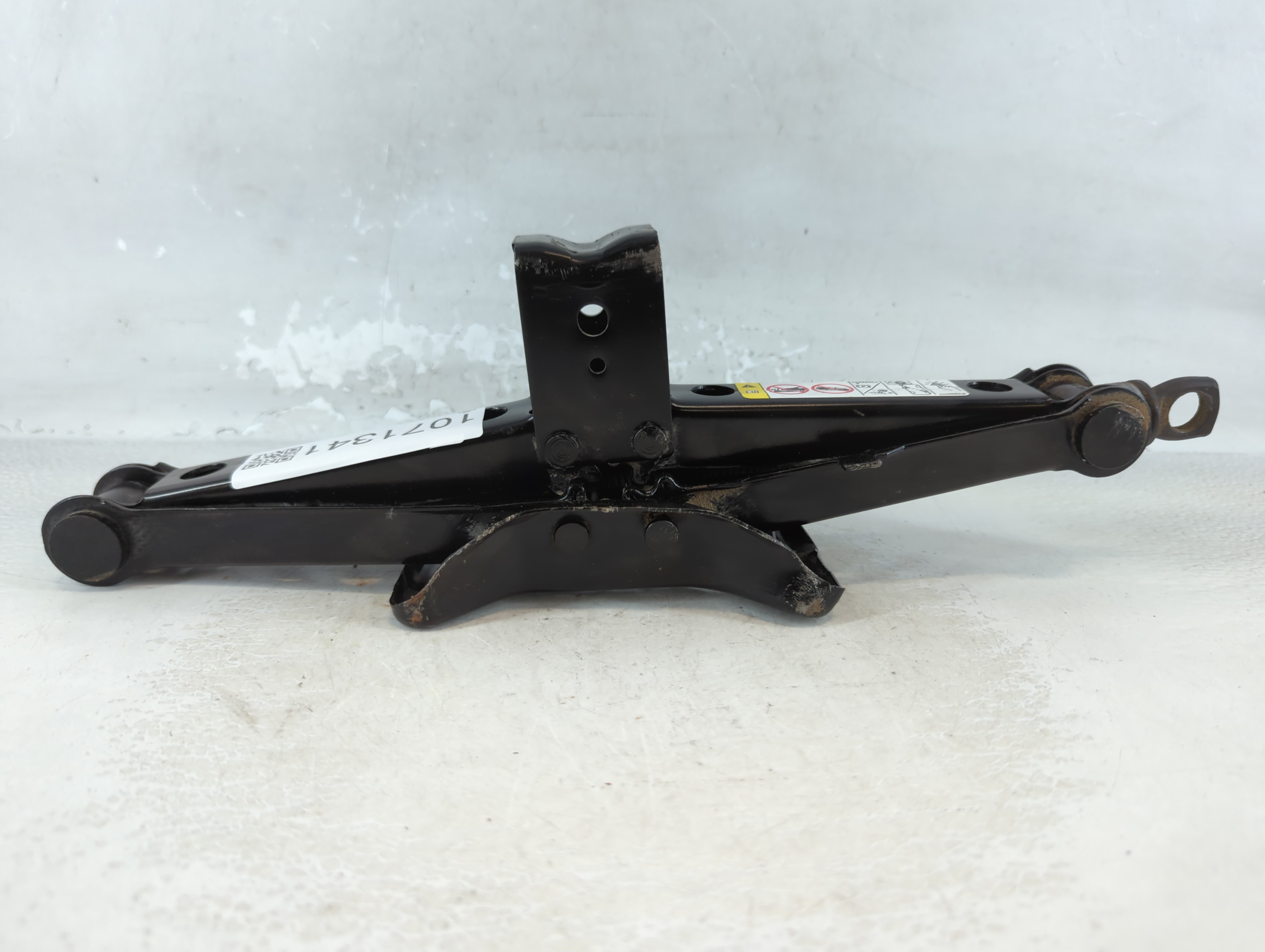 2016 Dodge Journey Spare Scissor Car Jack 1071341 - Oemusedautoparts1.com
