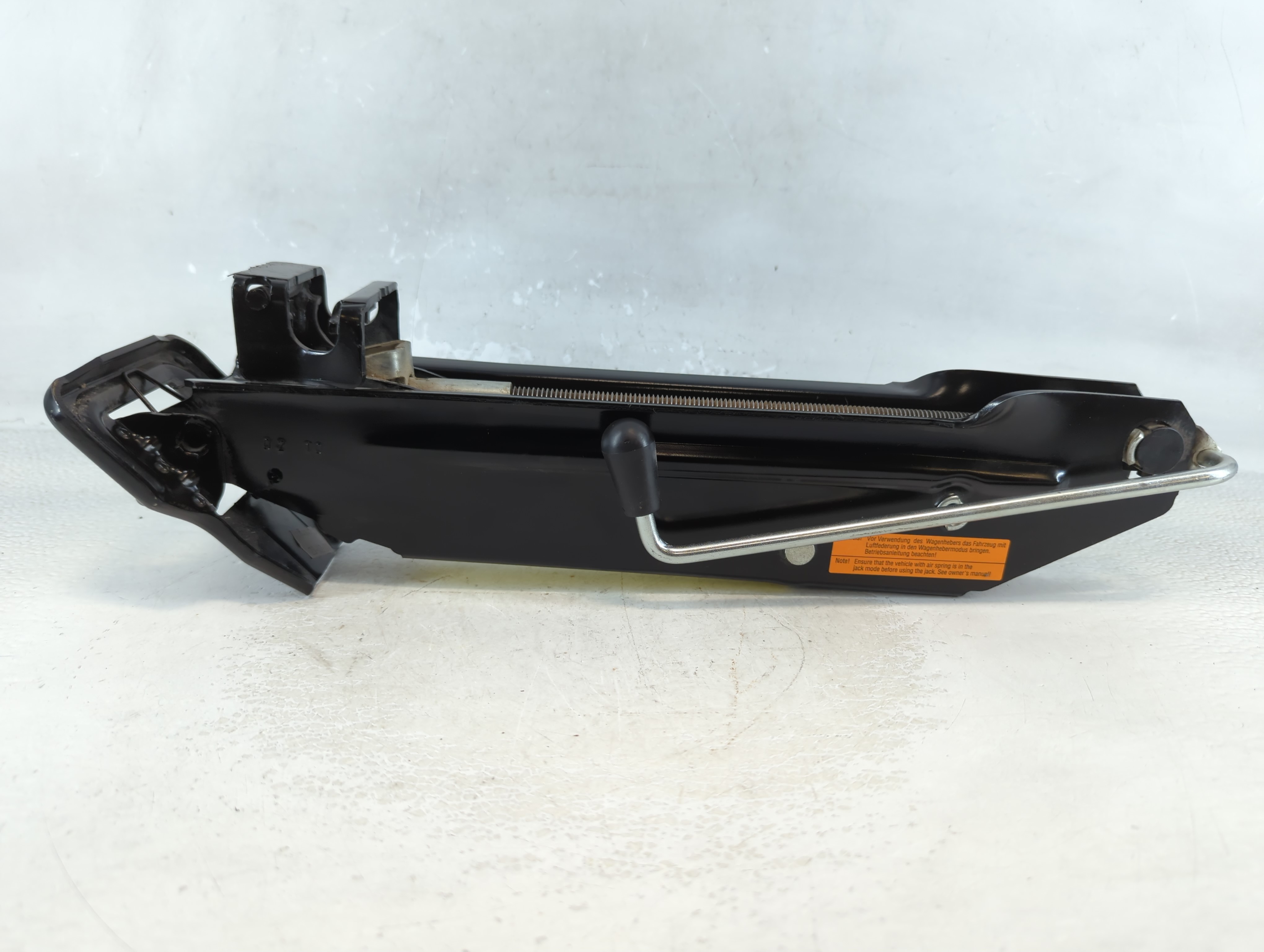 2010 Audi Q5 Spare Scissor Car Jack 1071343 - Oemusedautoparts1.com