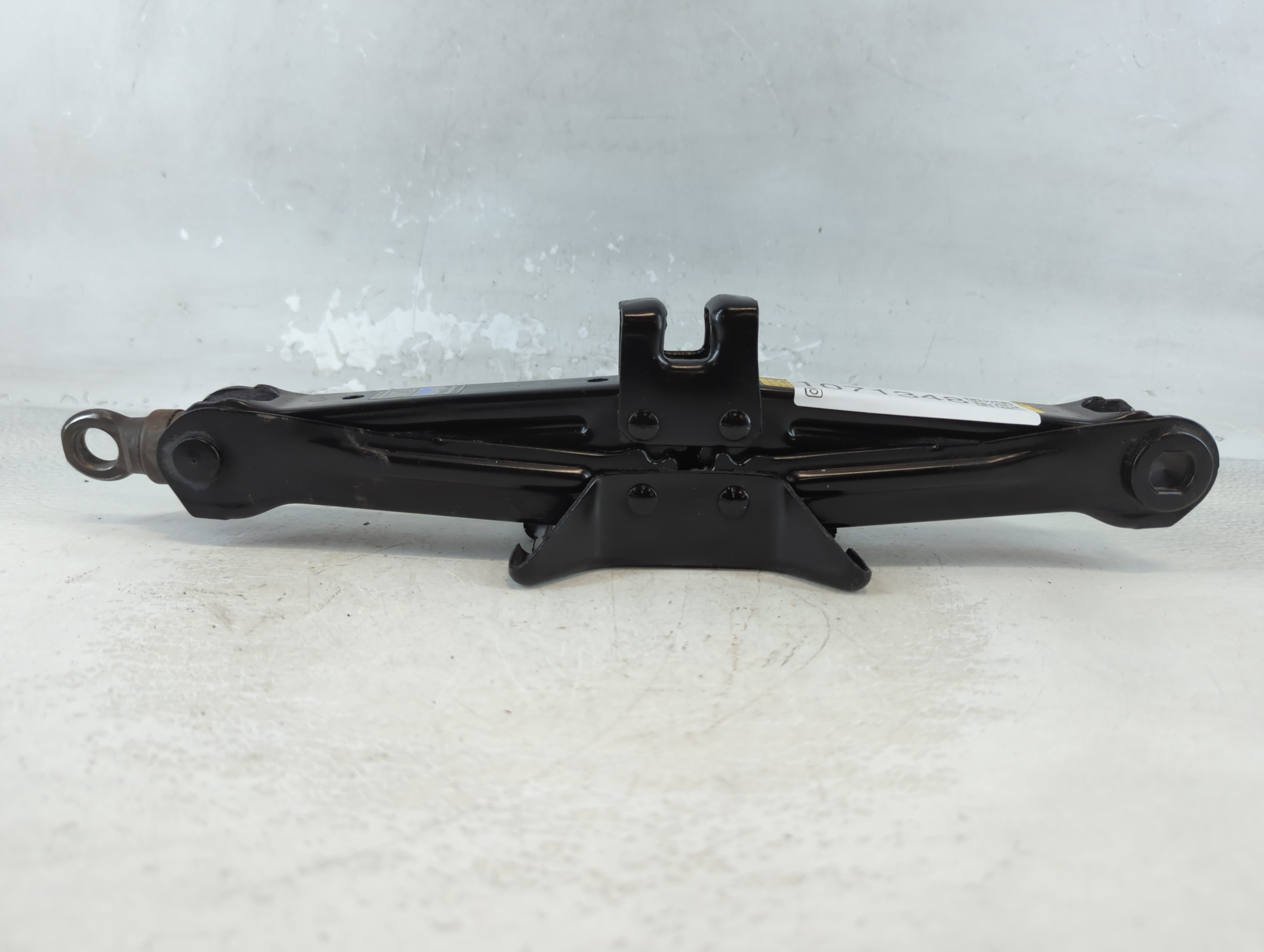 2010 Toyota Prius Spare Scissor Car Jack 1071348 - Oemusedautoparts1.com