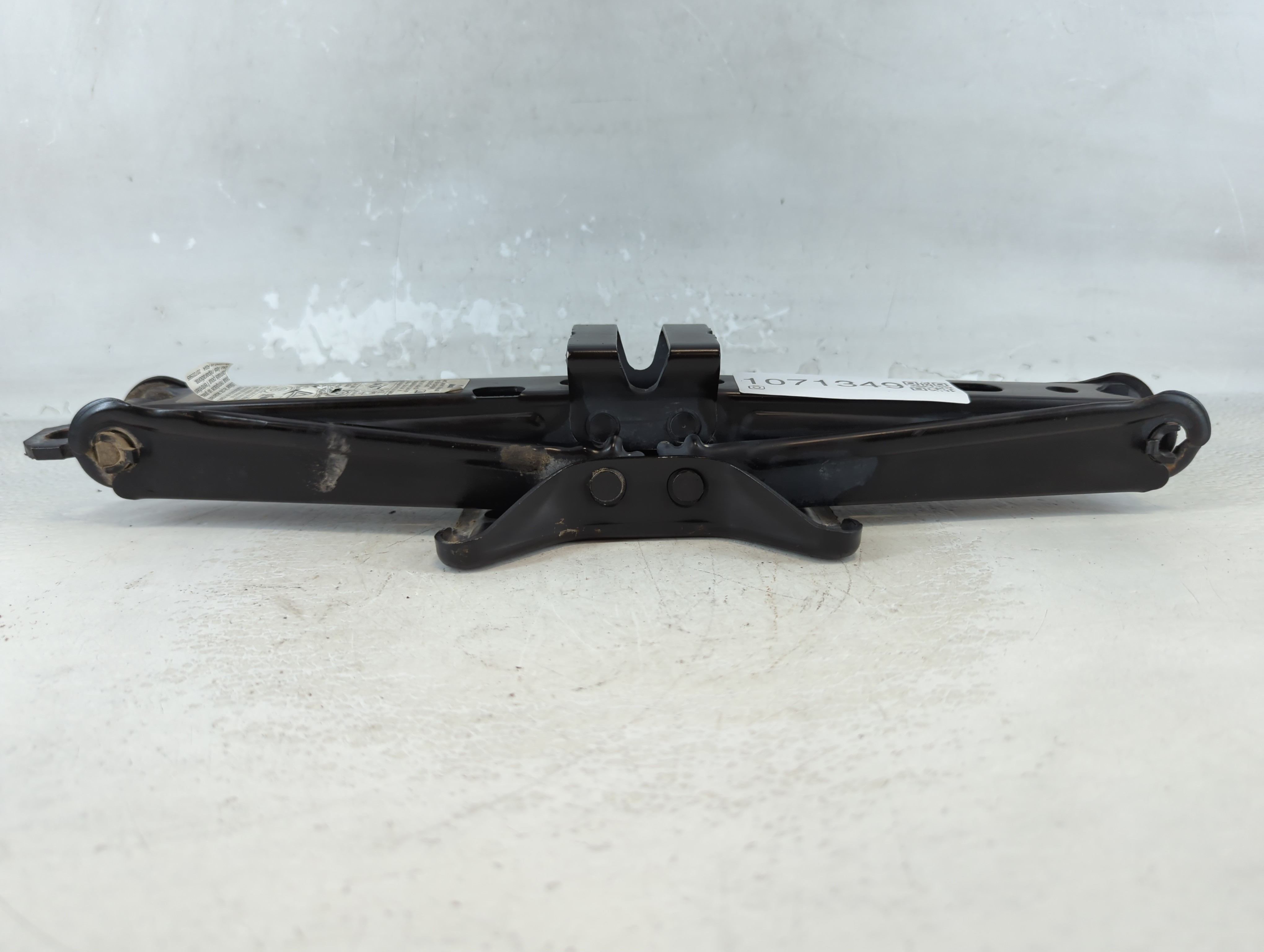 2008 Hummer H2 Spare Scissor Car Jack 1071349 - Oemusedautoparts1.com