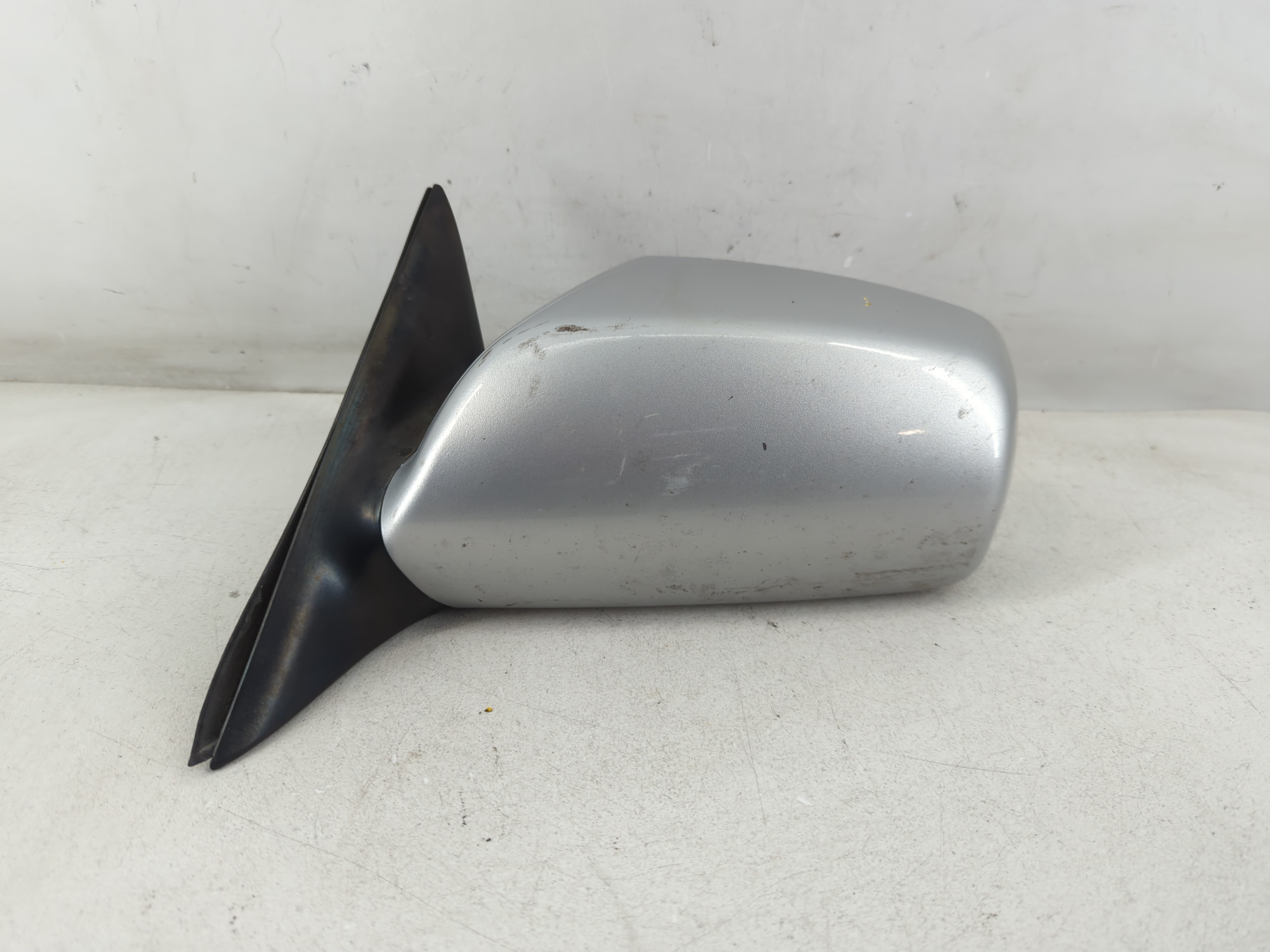 2007-2011 Toyota Camry Driver Left Side View Power Door Mirror Grey 1071531 - Oemusedautoparts1.com