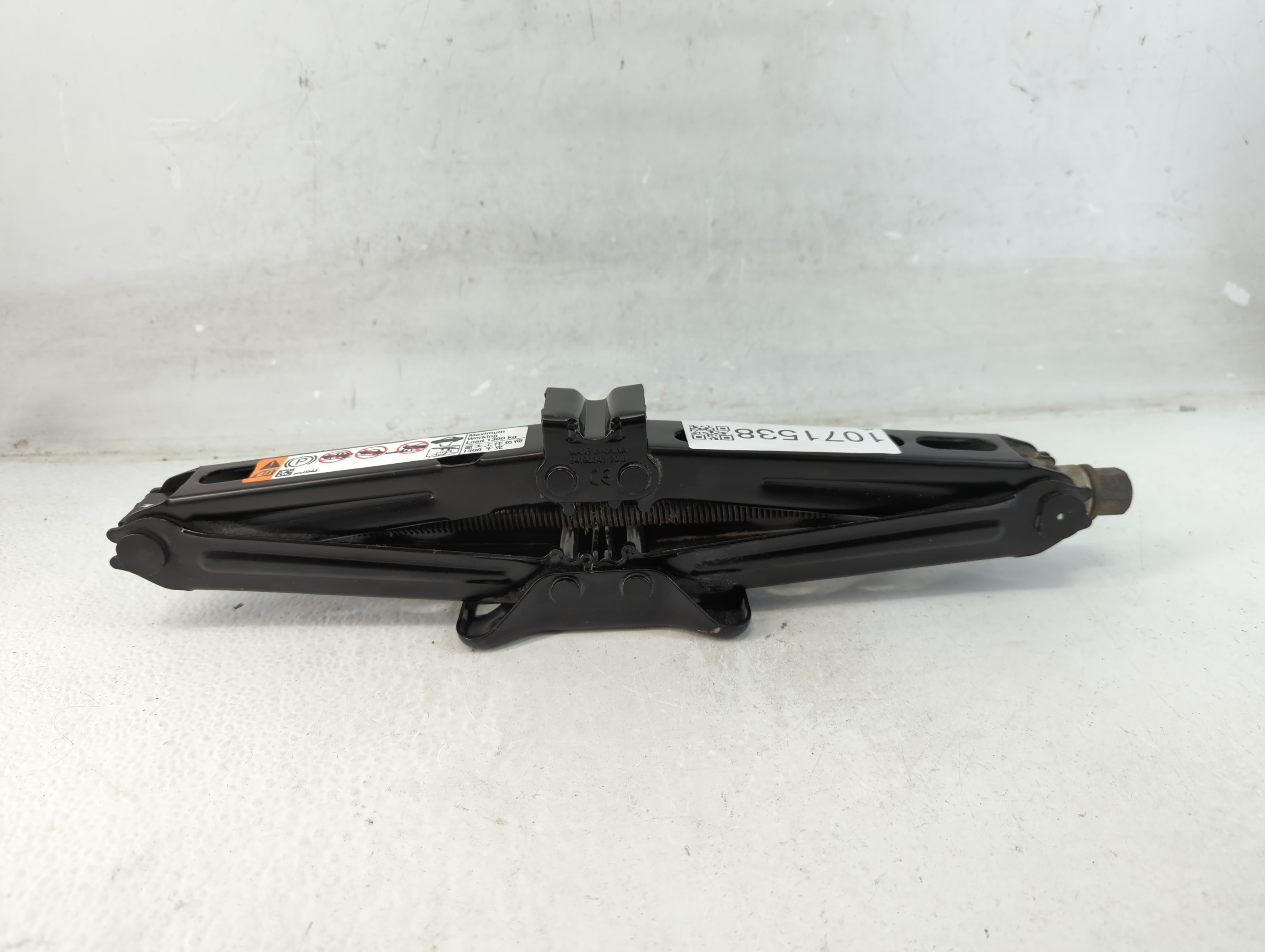 2019 Chevrolet Equinox Spare Scissor Car Jack 1071538 - Oemusedautoparts1.com