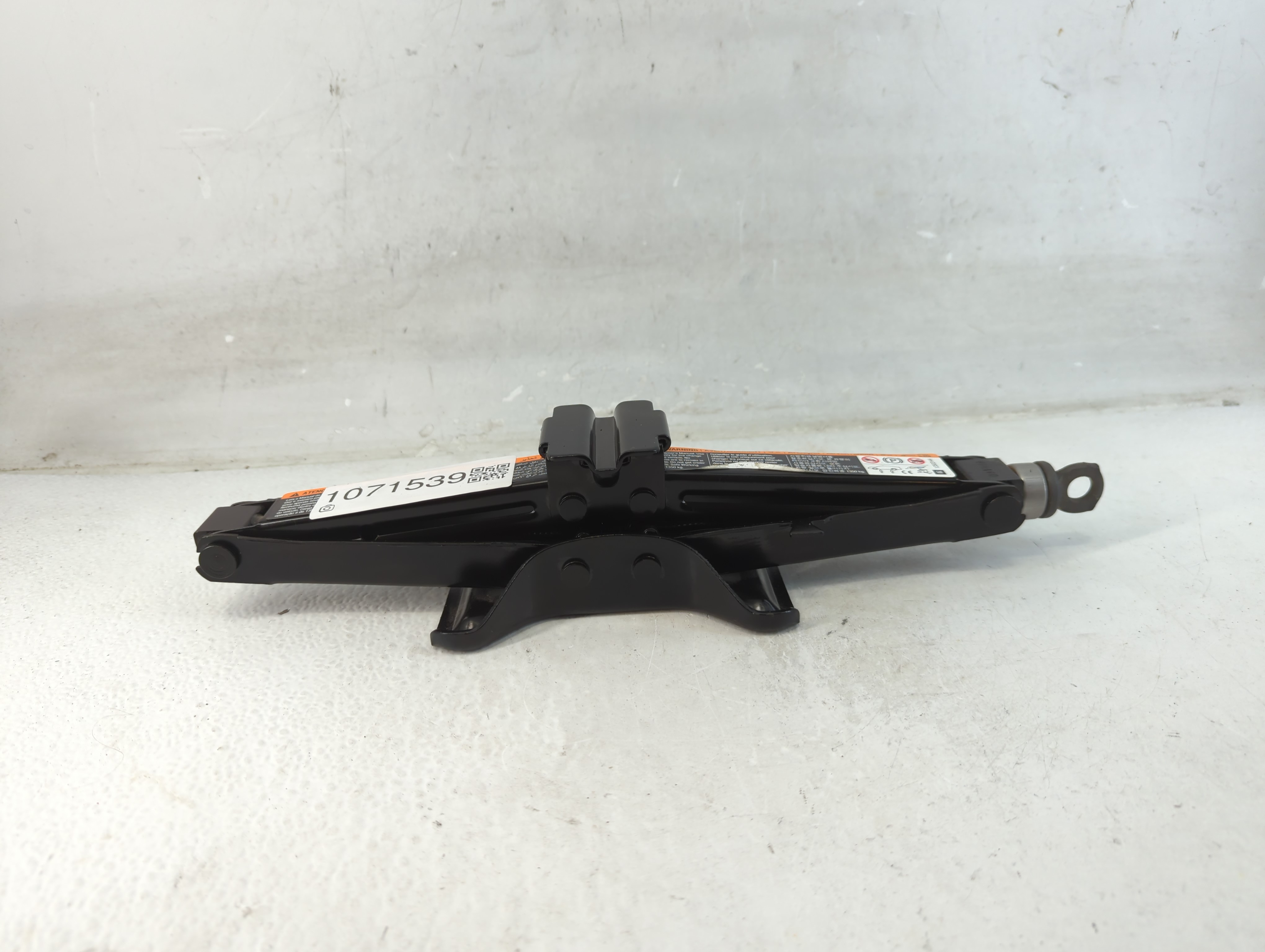 2010 Buick Lacrosse Spare Scissor Car Jack 1071539 - Oemusedautoparts1.com