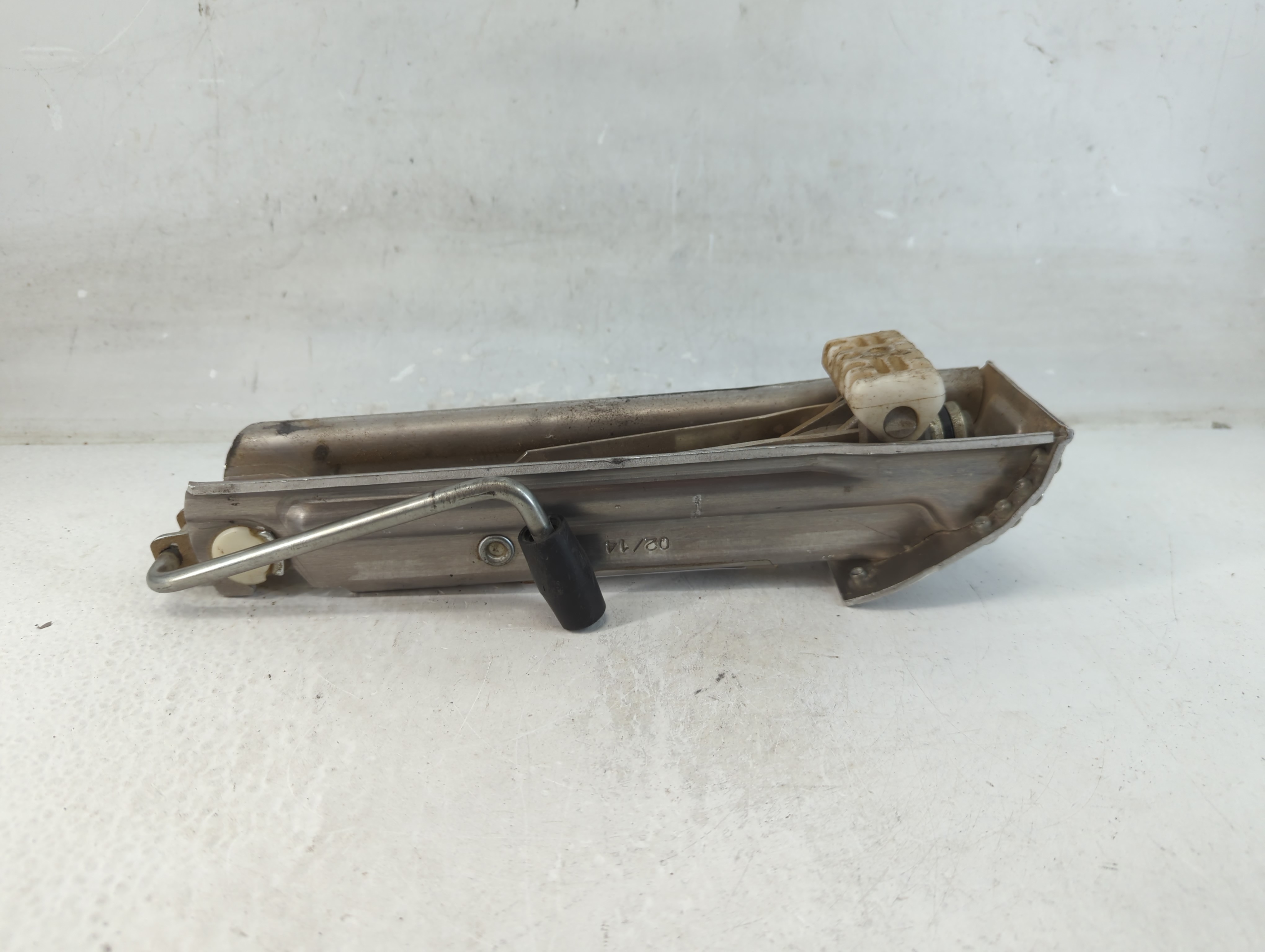 2014 Mercedes-benz C250 Spare Scissor Car Jack 1071543 - Oemusedautoparts1.com