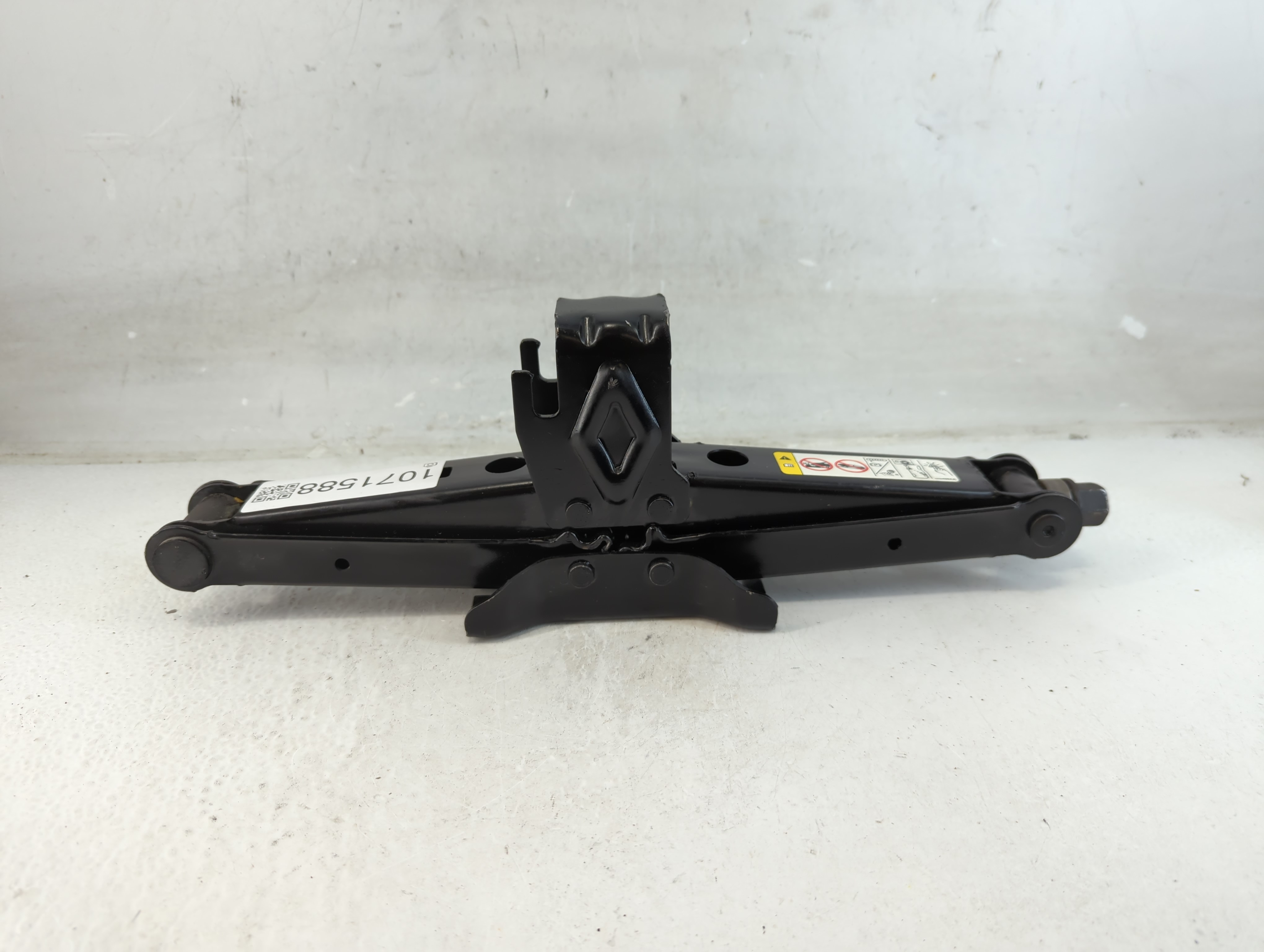 2017 Dodge Grand Caravan Spare Scissor Car Jack 1071588 - Oemusedautoparts1.com