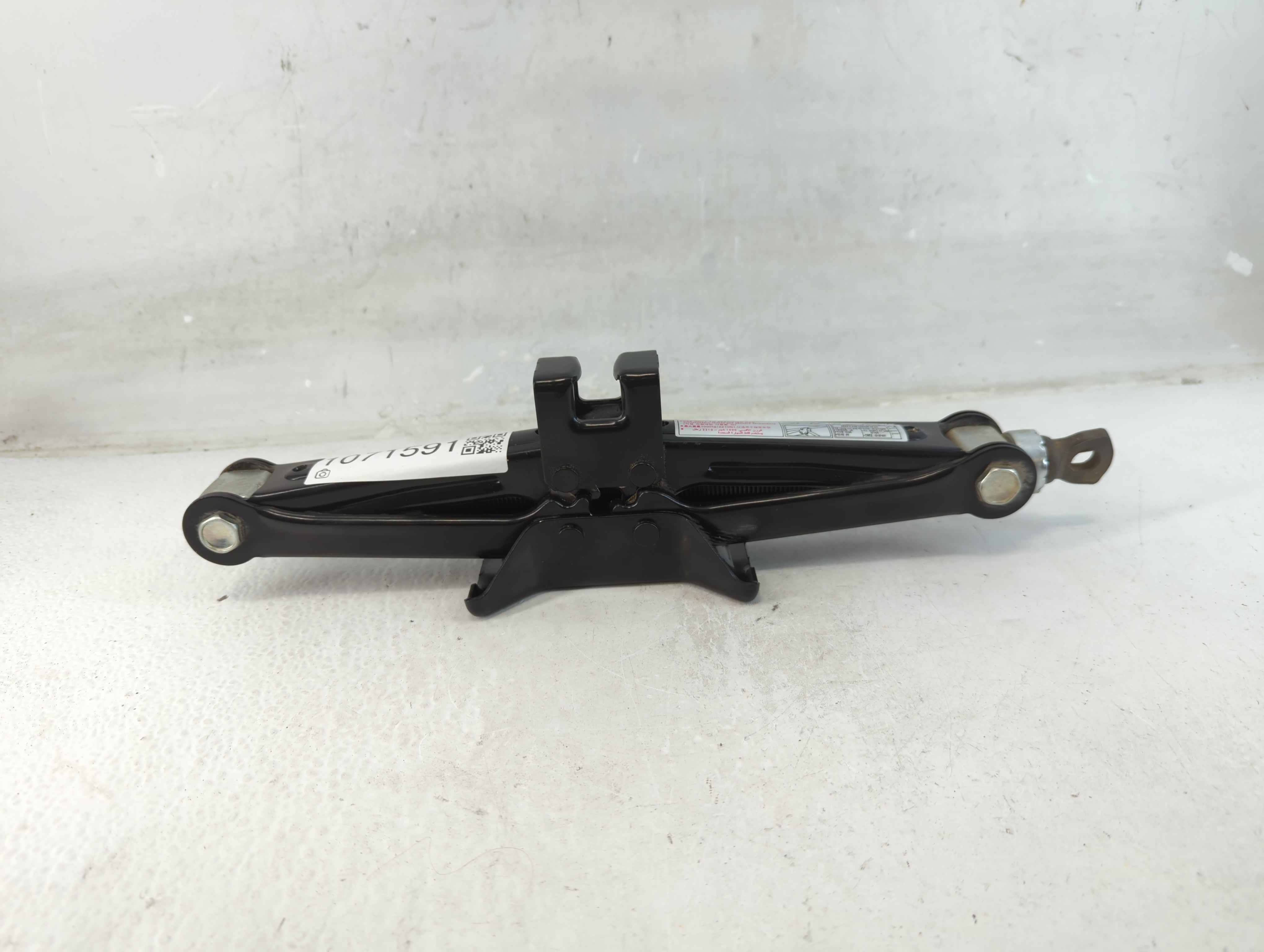 2012 Hyundai Sonata Spare Scissor Car Jack 1071591 - Oemusedautoparts1.com