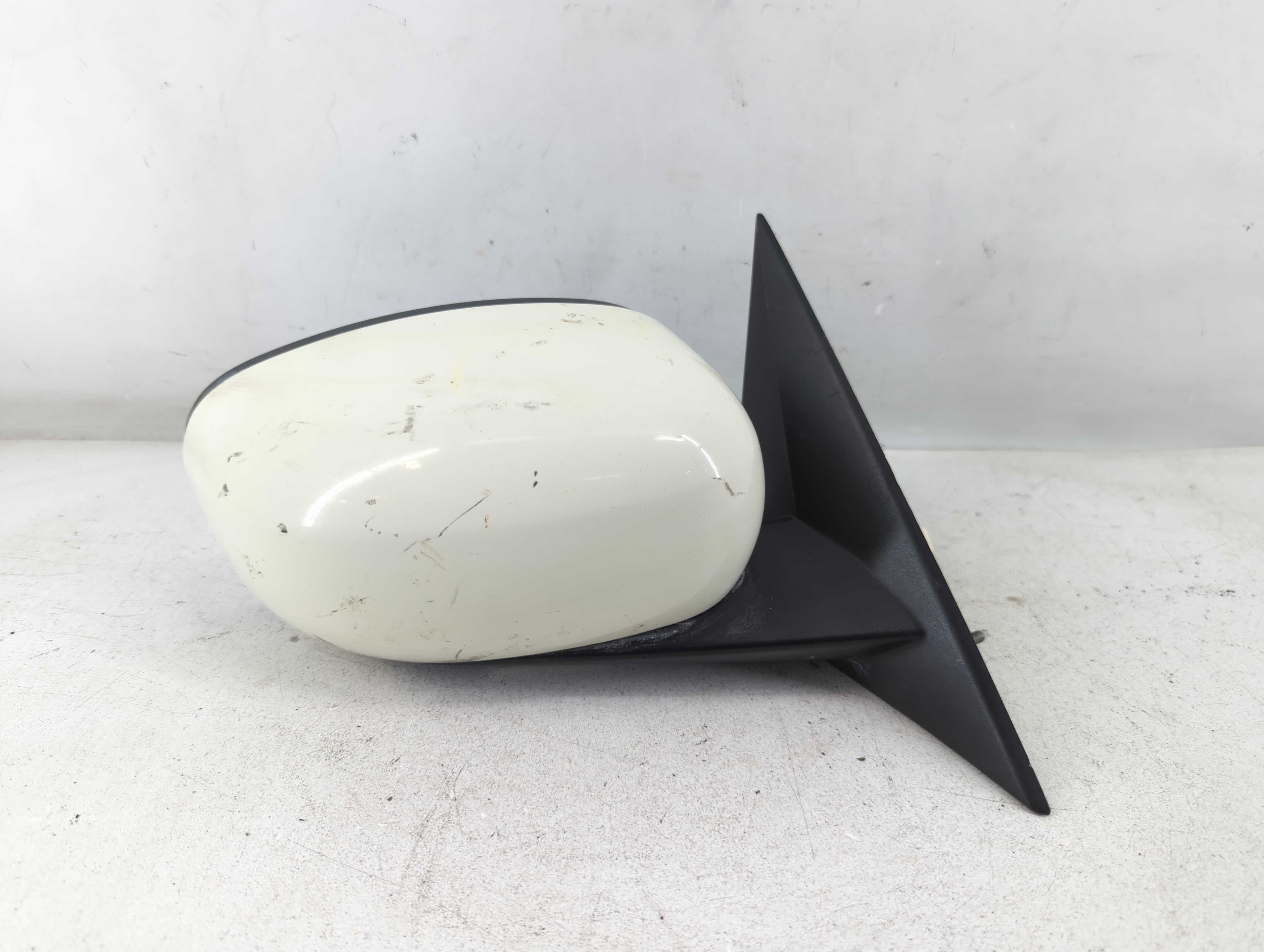 2006-2010 Chrysler 300 Passenger Right Side View Power Door Mirror White 1071594 - Oemusedautoparts1.com