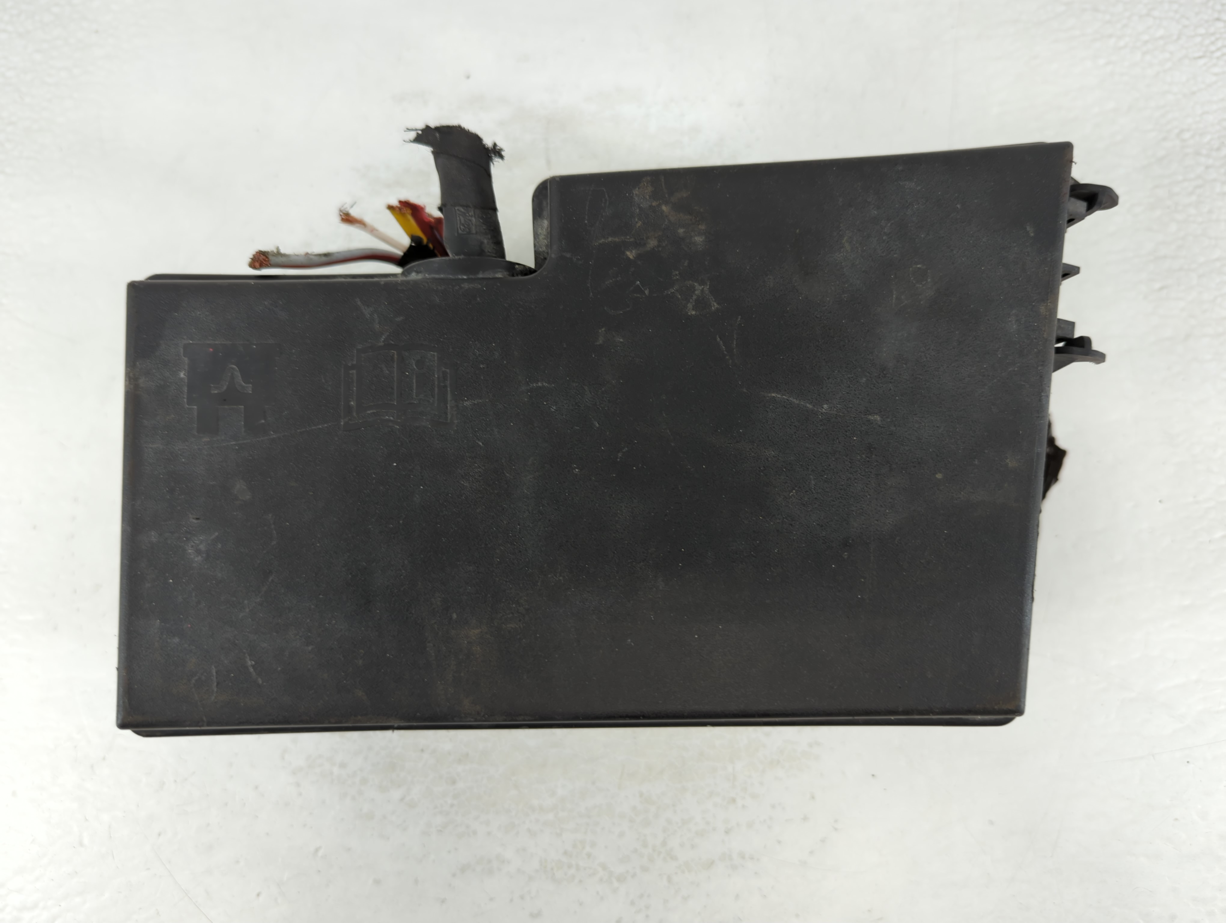 2012-2014 Ford Focus Fusebox Fuse Box Relay Module 1071608 - Oemusedautoparts1.com