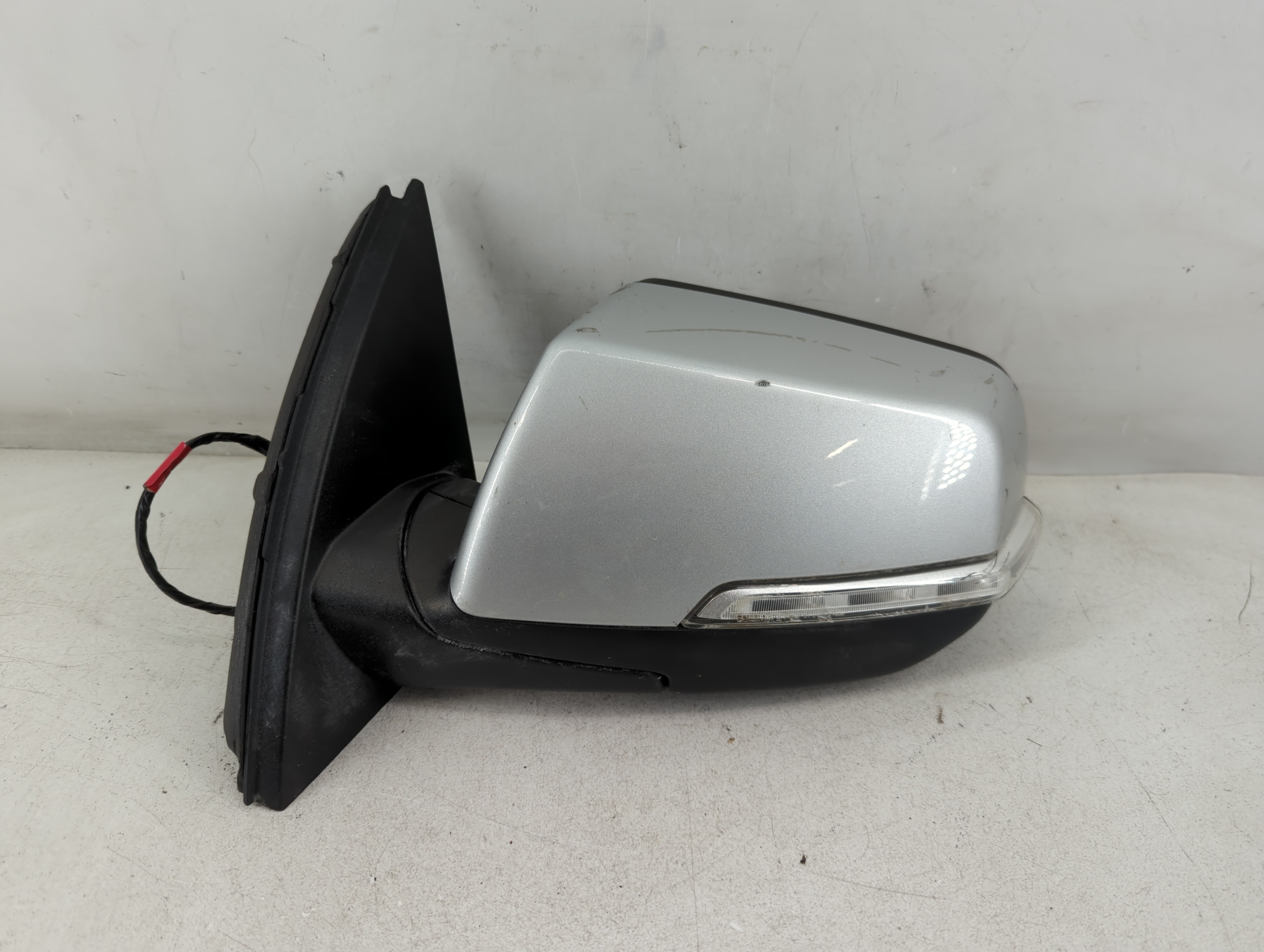 2018-2022 Chevrolet Traverse Driver Left Side View Power Door Mirror 1071618 - Oemusedautoparts1.com