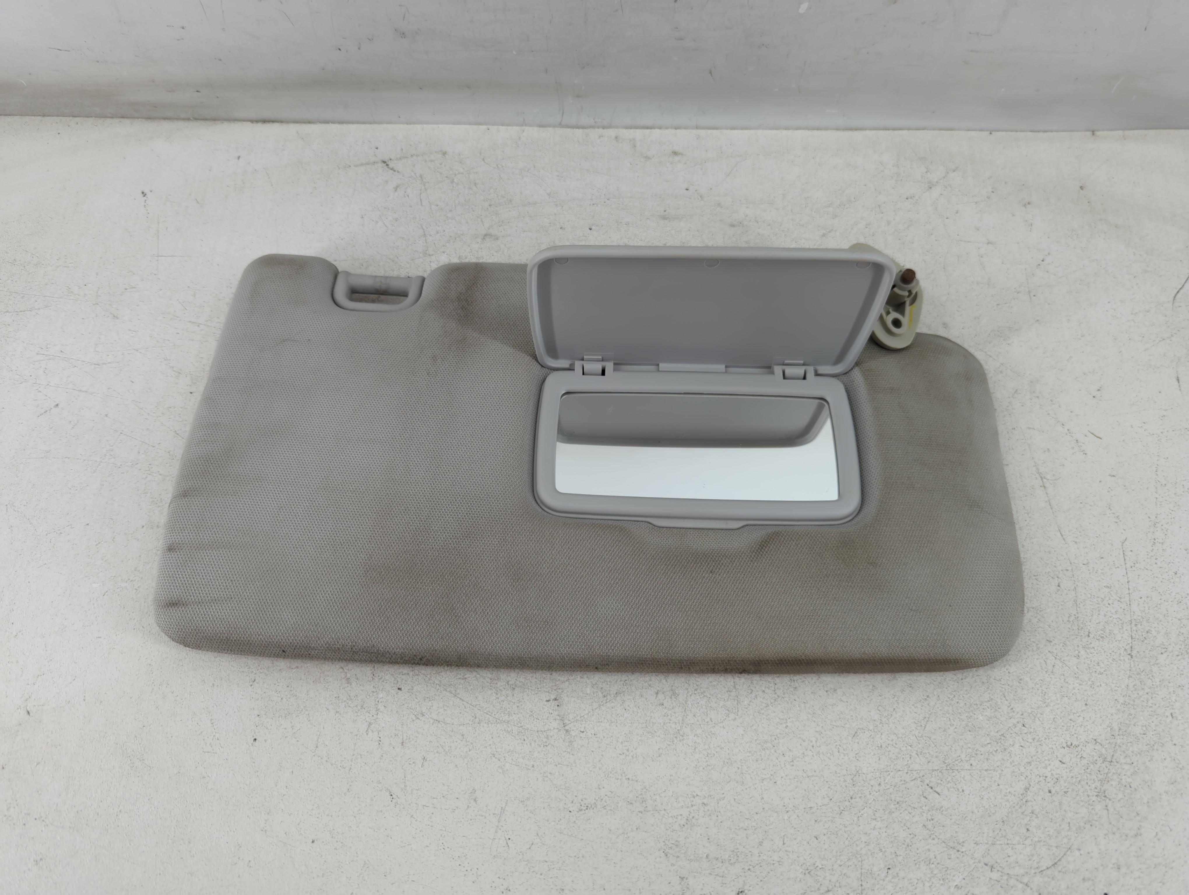 Picture of 2014-2016 Subaru Forester Passenger Sun Visor Mirror Right Sunvisor Grey 1071636