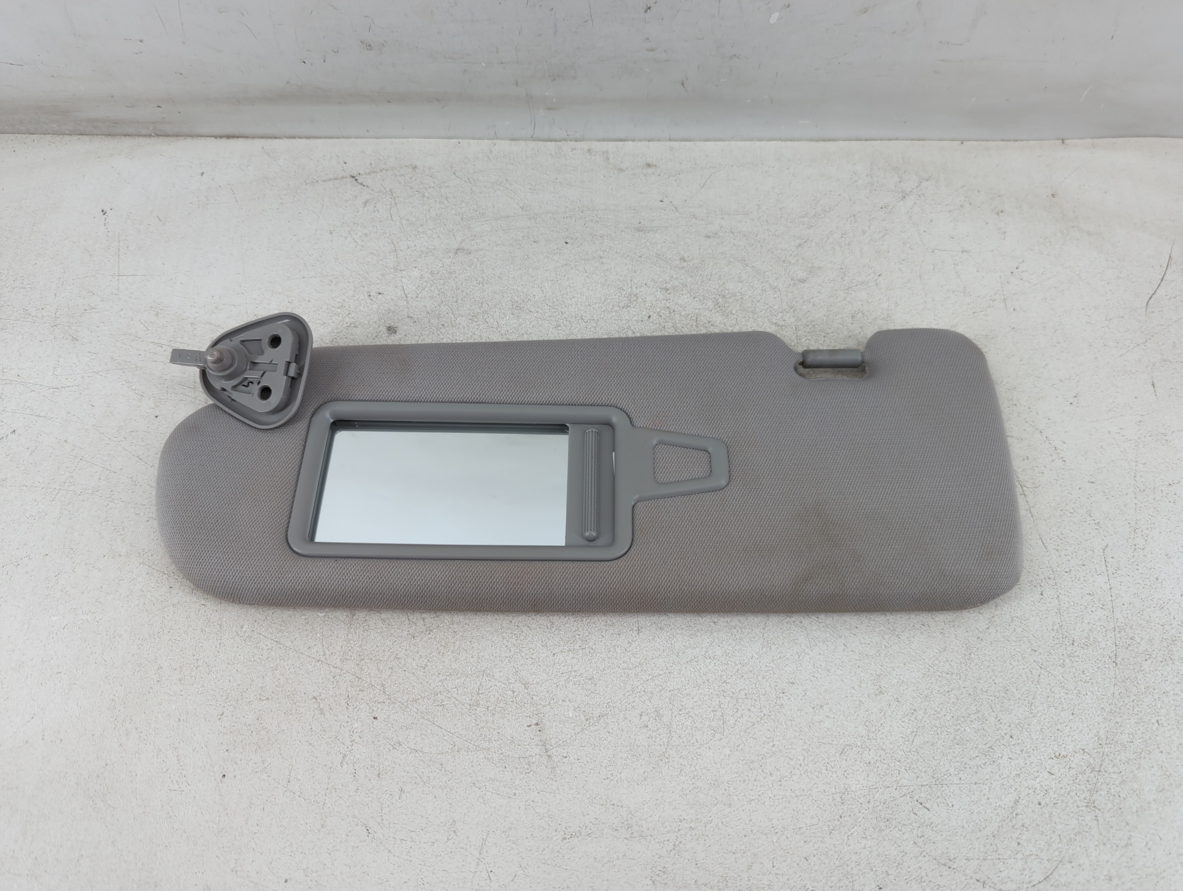 2011-2014 Hyundai Sonata Driver Sun Visor Mirror Left Sunvisor Grey 1071642 - Oemusedautoparts1.com