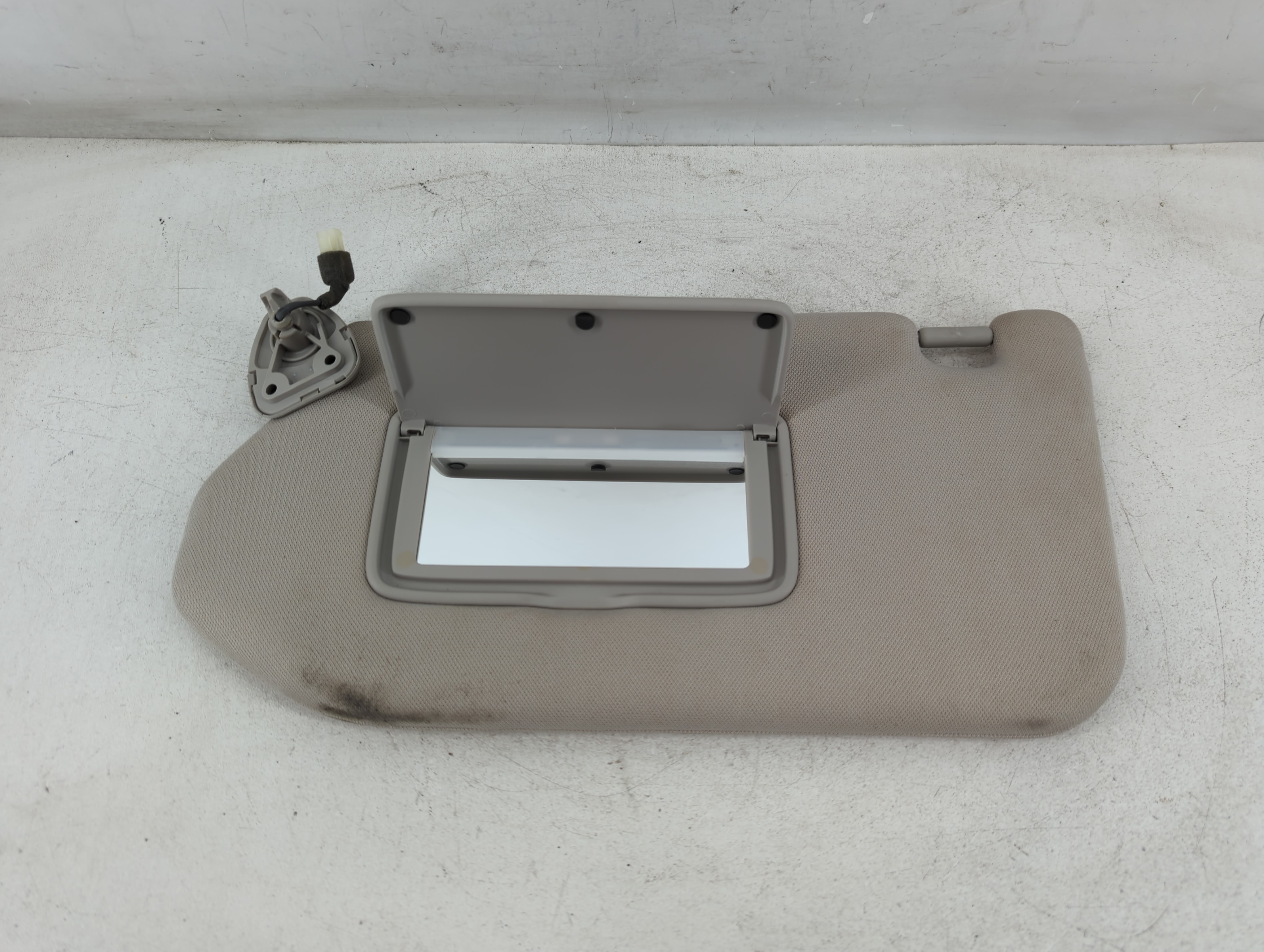 2014-2019 Infiniti Qx60 Driver Sun Visor Mirror Left Sunvisor Grey 1071652 - Oemusedautoparts1.com