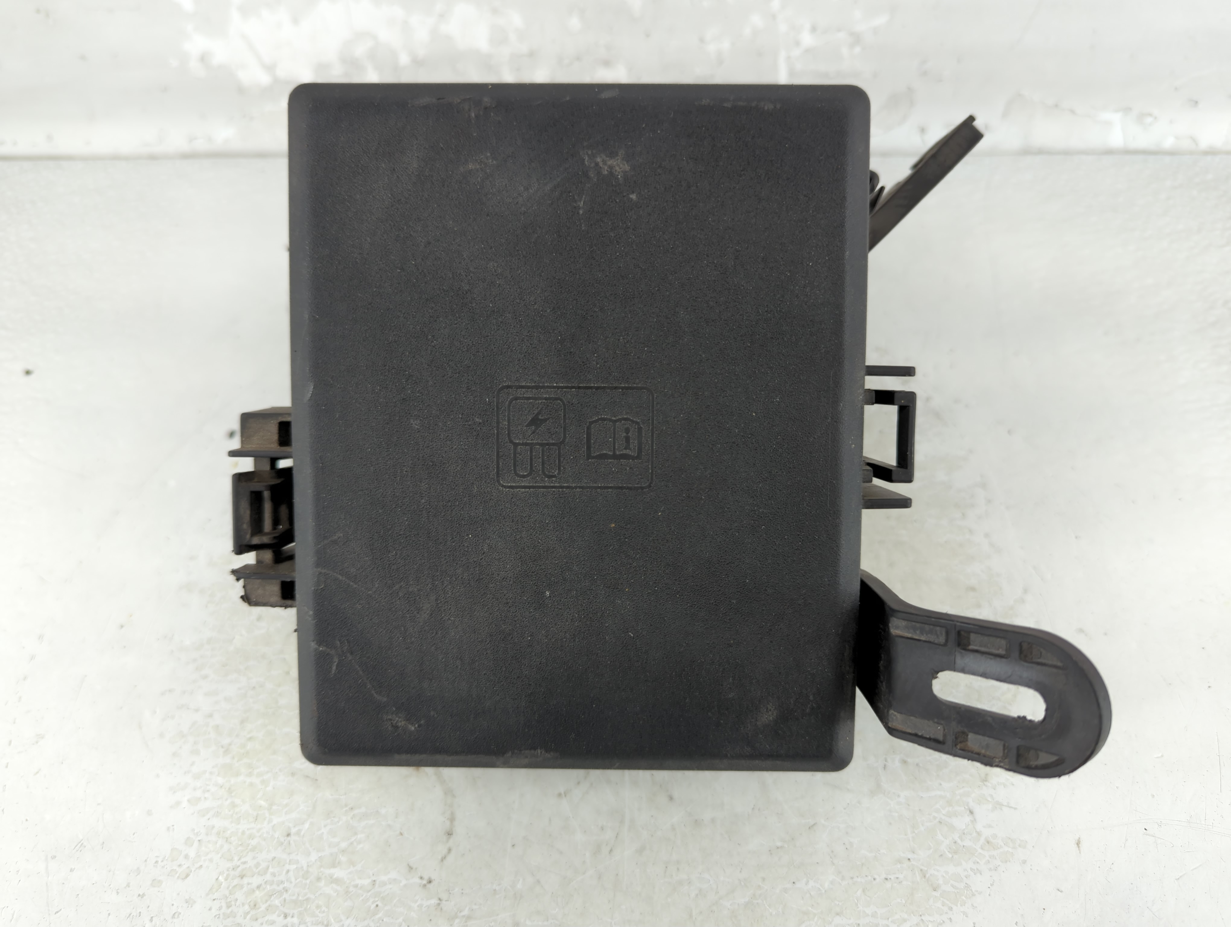2021-2021 Ford Ecosport Fusebox Fuse Box Relay Module Gn15-12a581-cjj 1071655 - Oemusedautoparts1.com