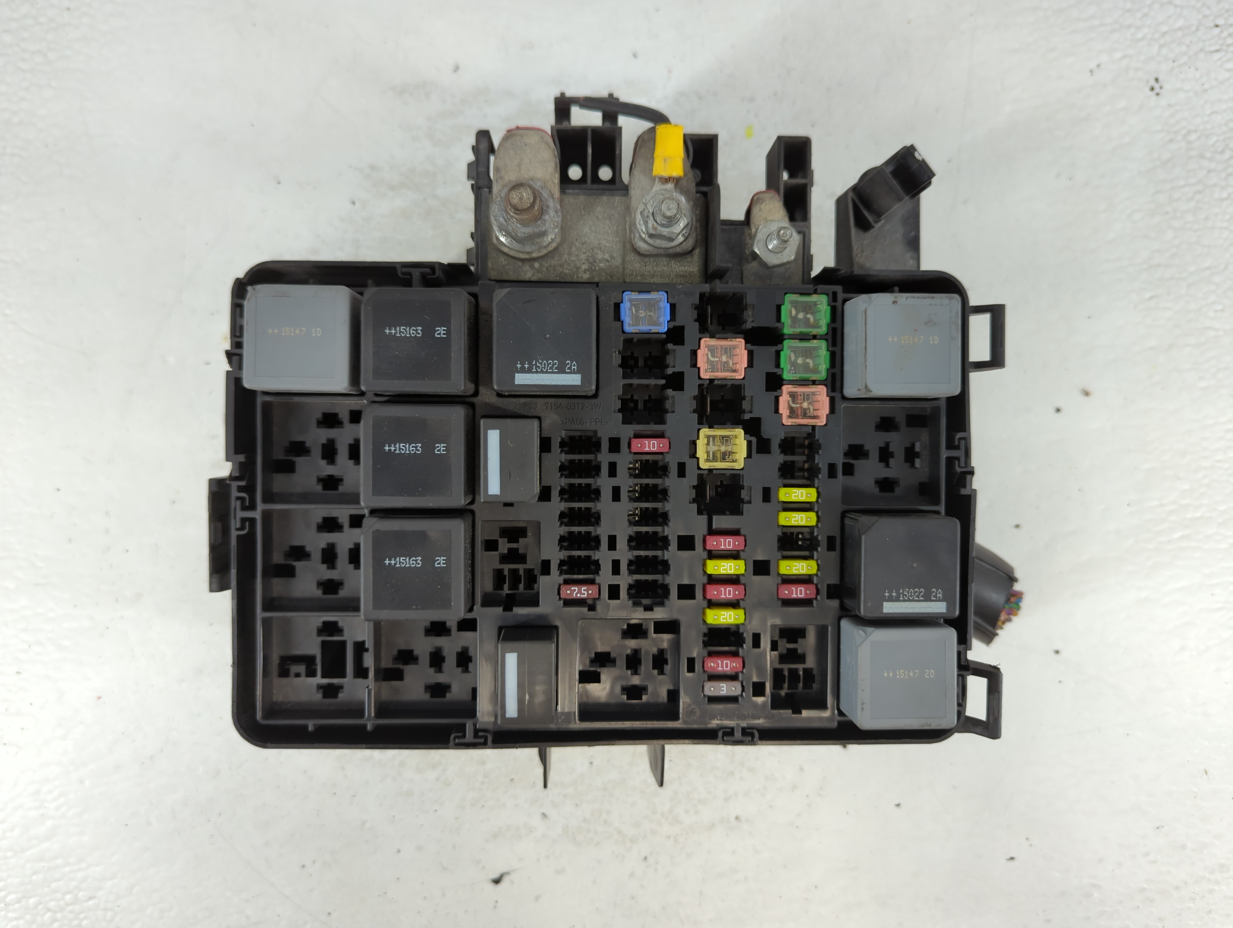 2015-2015 Ford Transit-250 Fusebox Fuse Box Relay Module Bk2t-14a175-aa 1071662 - Oemusedautoparts1.com