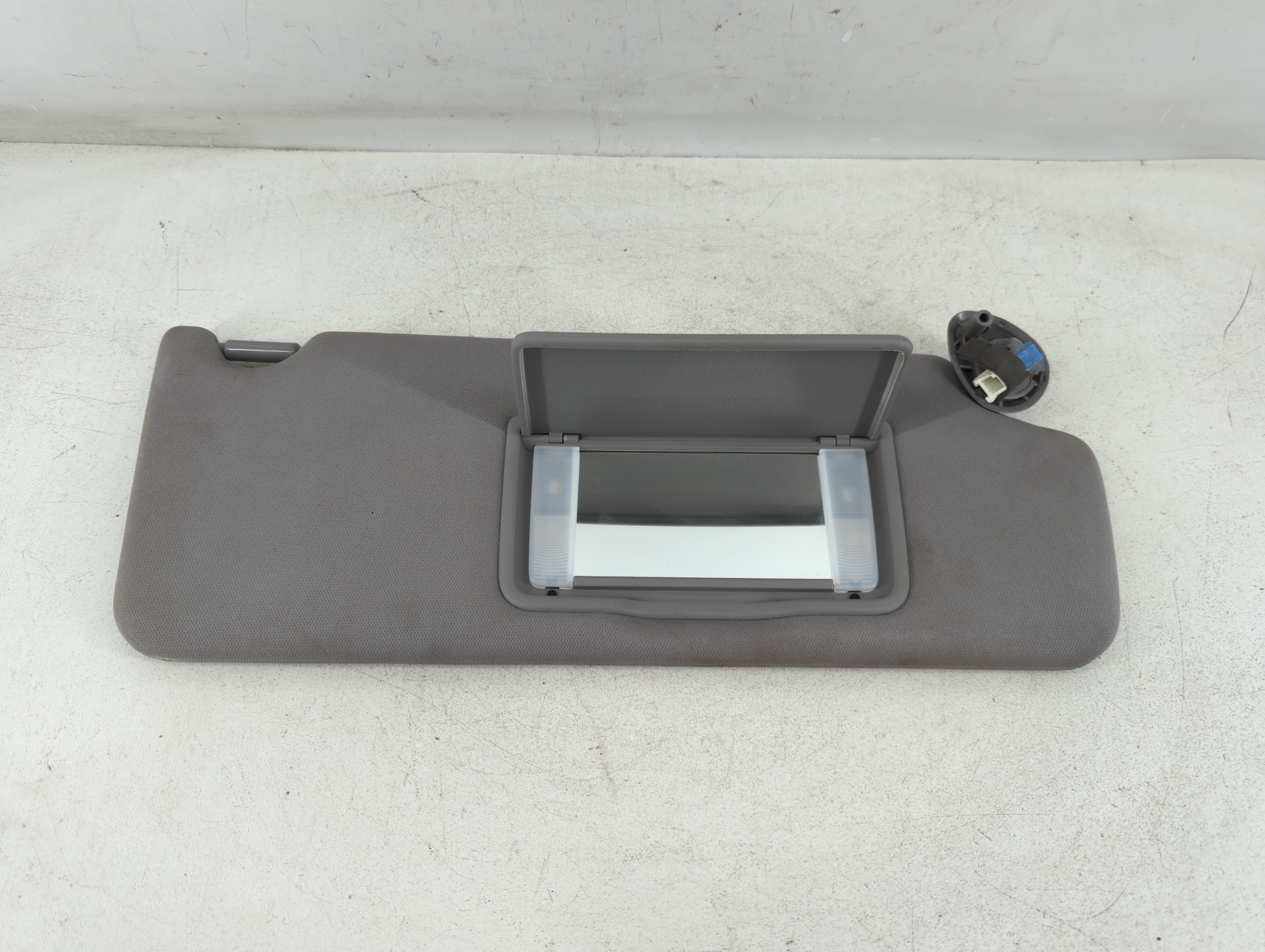 2016-2022 Honda Pilot Passenger Sun Visor Mirror Right Sunvisor Grey 1071670 - Oemusedautoparts1.com